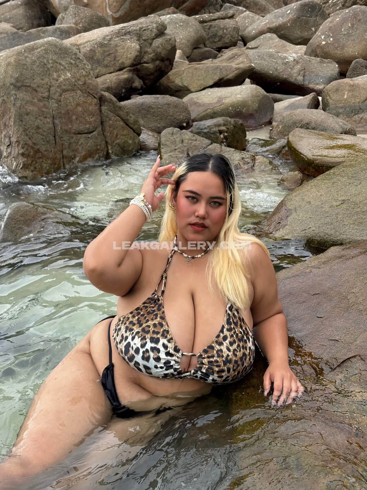Chaya_outfit / fhong_fionax Exclusive Leaked Nude OnlyFans #7694607