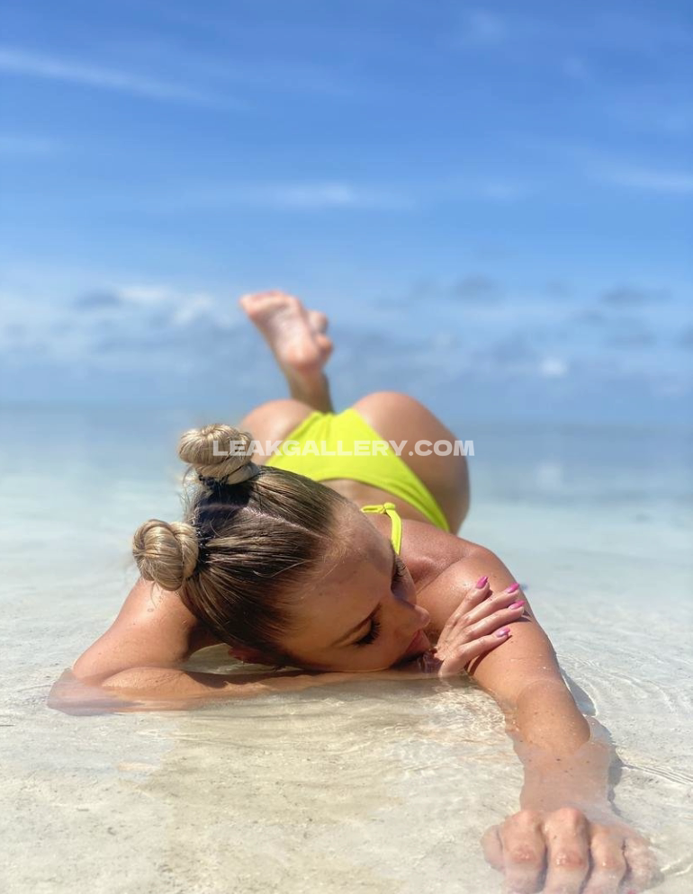 Cliquebaittv Exclusive Leaked Nude OnlyFans #5679491