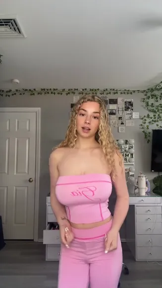 Kirapregiato Exclusive Leaked Nude Onlyfans #4249968