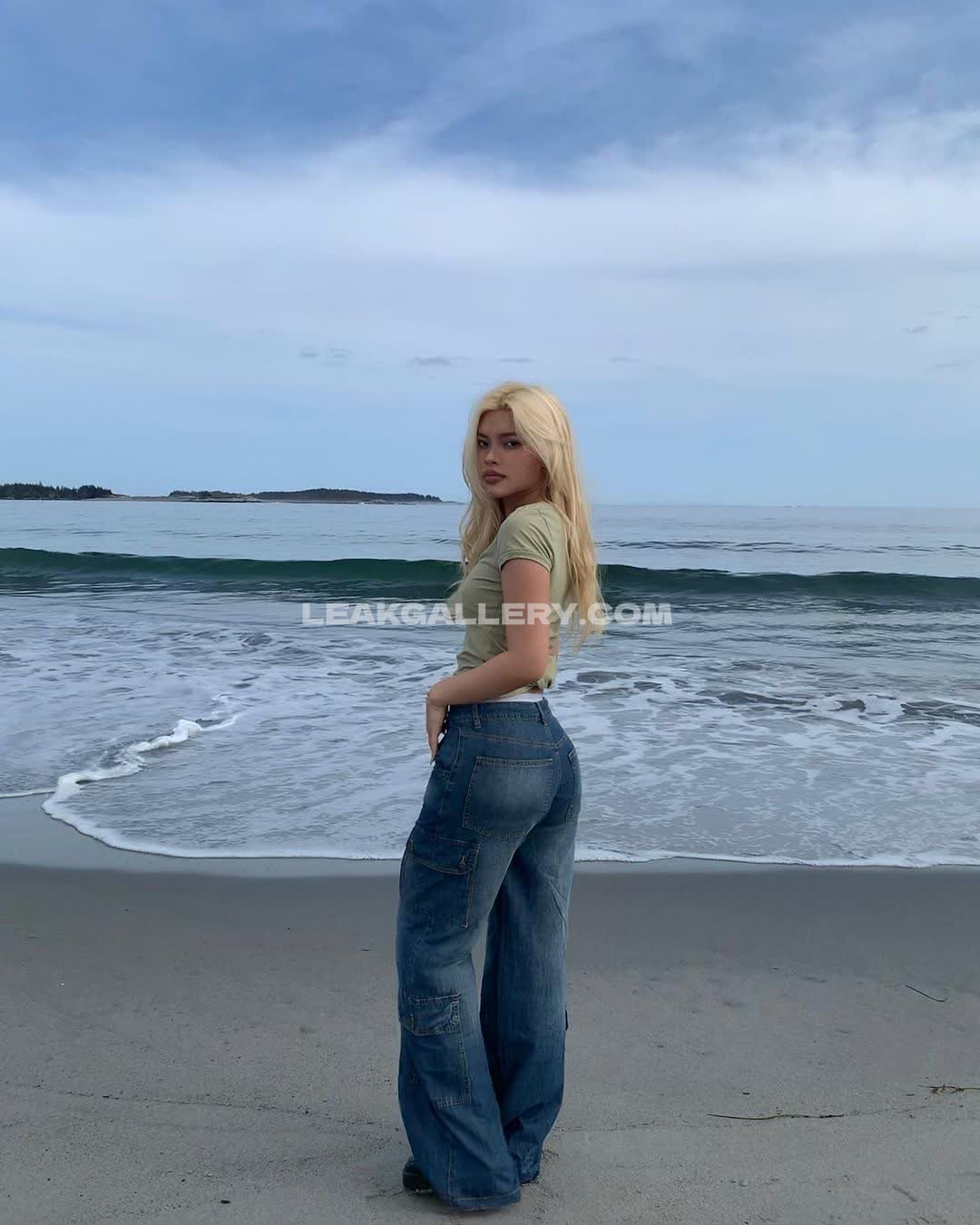 Diakimeko Exclusive Leaked Nude OnlyFans #3055644
