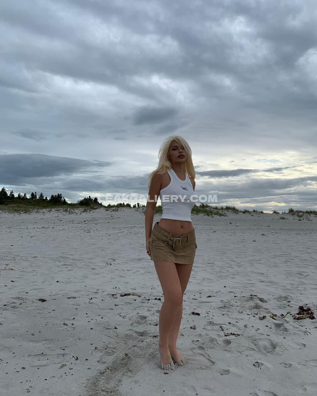 Diakimeko Exclusive Leaked Nude OnlyFans #7420841