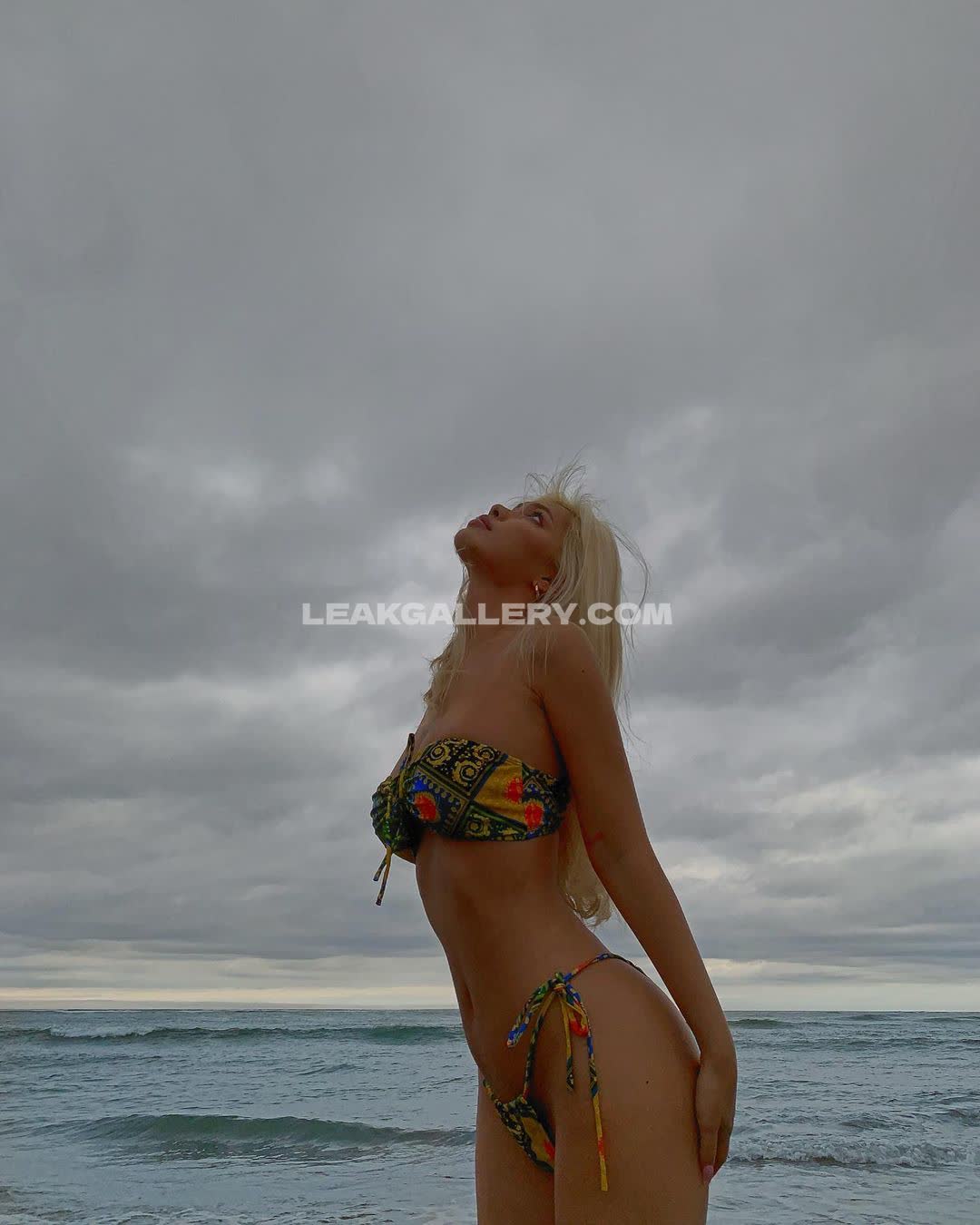 Diakimeko Exclusive Leaked Nude OnlyFans #7421285