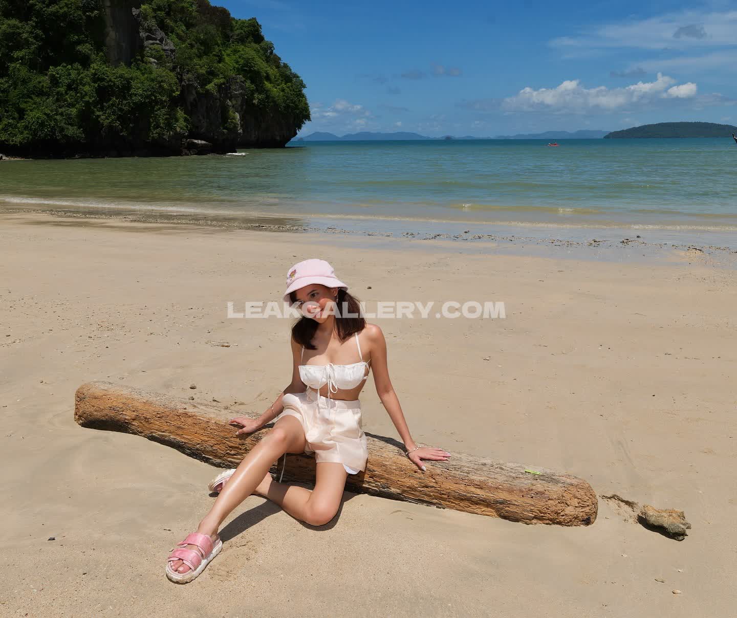 Eeveenara Exclusive Leaked Nude OnlyFans #4038551