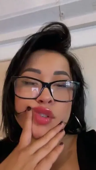 elizabethannepelayo video thumbnail
