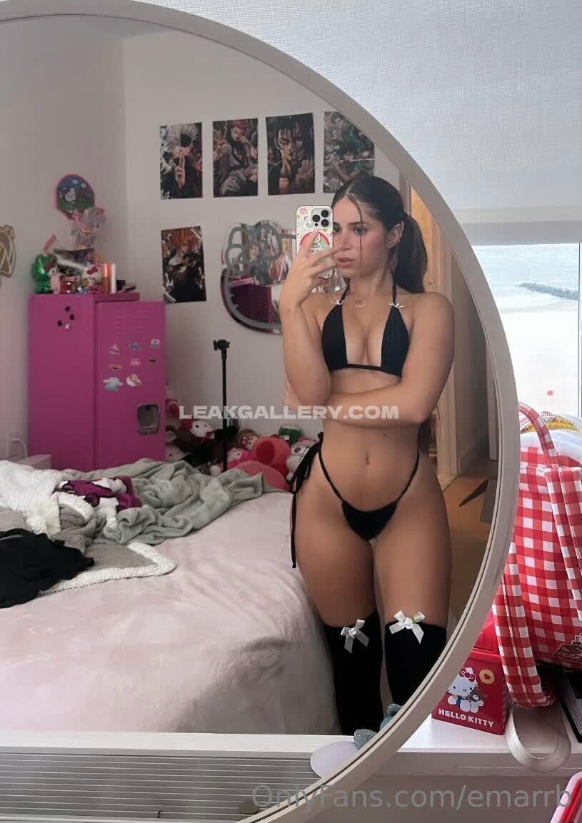Emarrb / emaraa_b / emarb / emarrb44 / emarrbb Exclusieve gelekte naaktcontent van OnlyFans #6330375