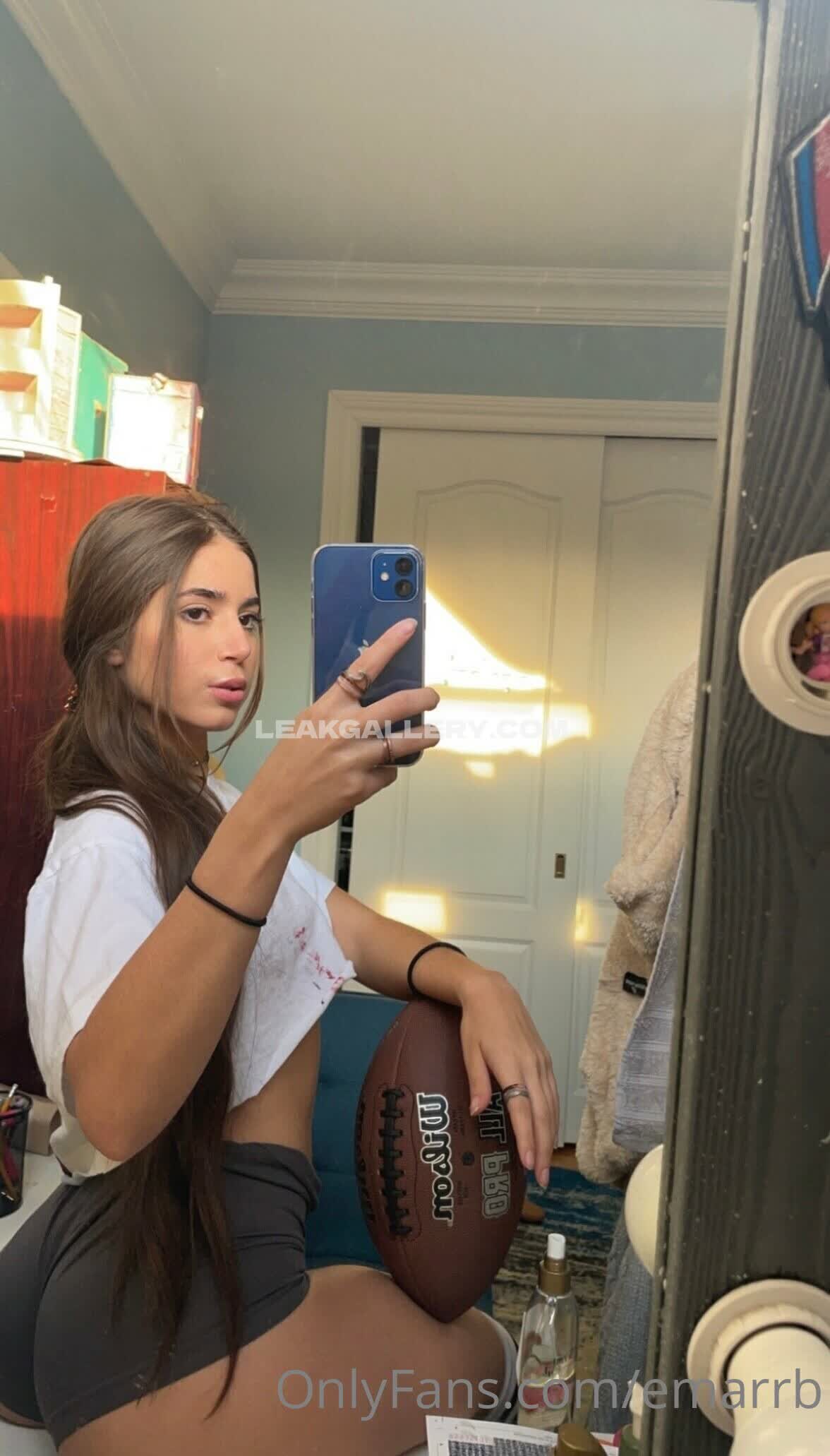 Emarrb / emaraa_b / emarb / emarrb44 / emarrbb Exclusiva filtración de OnlyFans desnuda #6327540