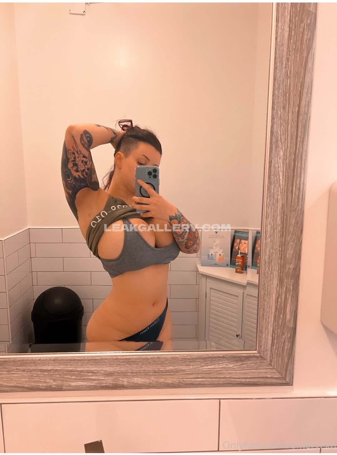 Emerypan Exclusive Leaked Nude OnlyFans #8106193