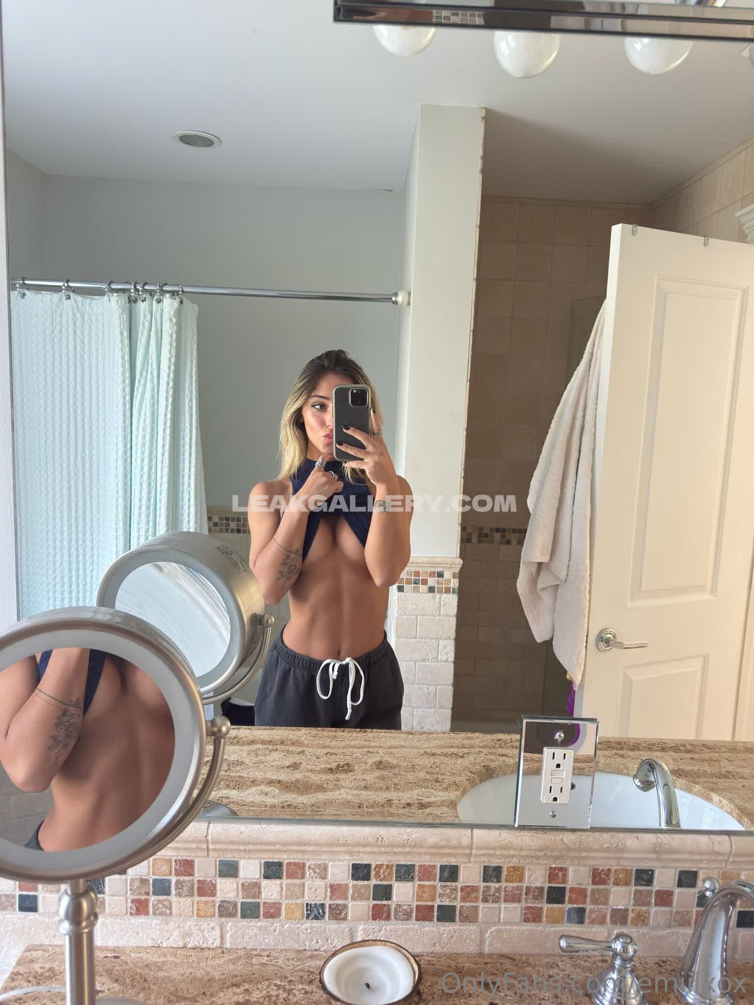 Emiiixox Exclusive Leaked Nude OnlyFans #3545300