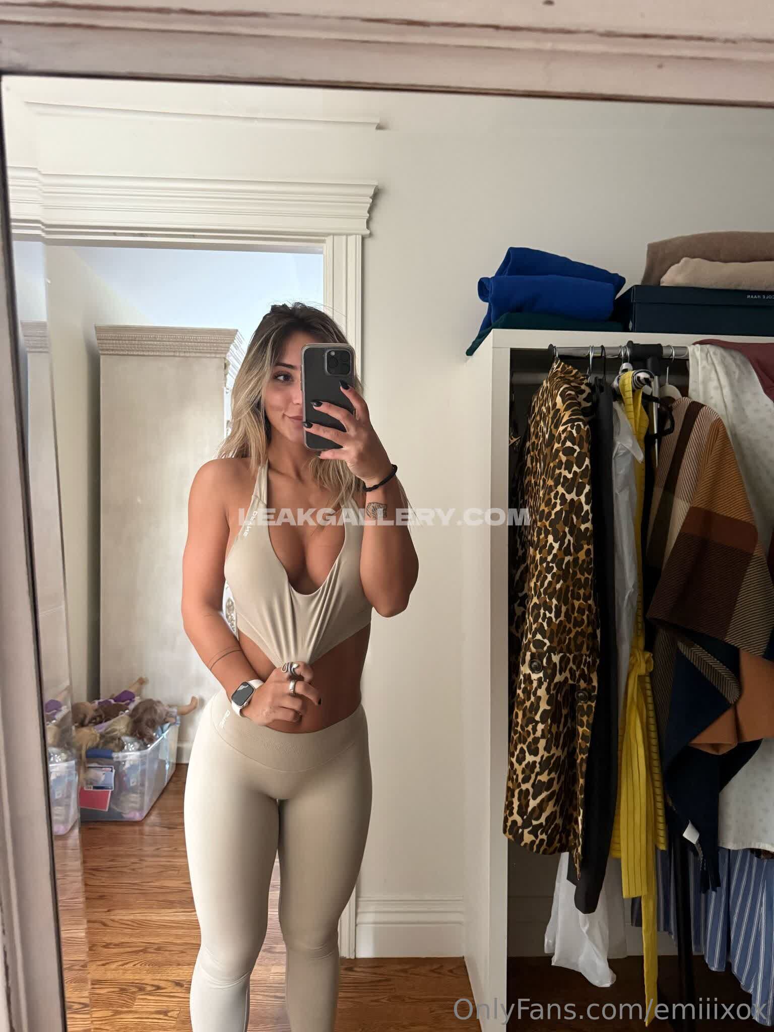 Emiiixox Exclusive Leaked Nude OnlyFans #4196554