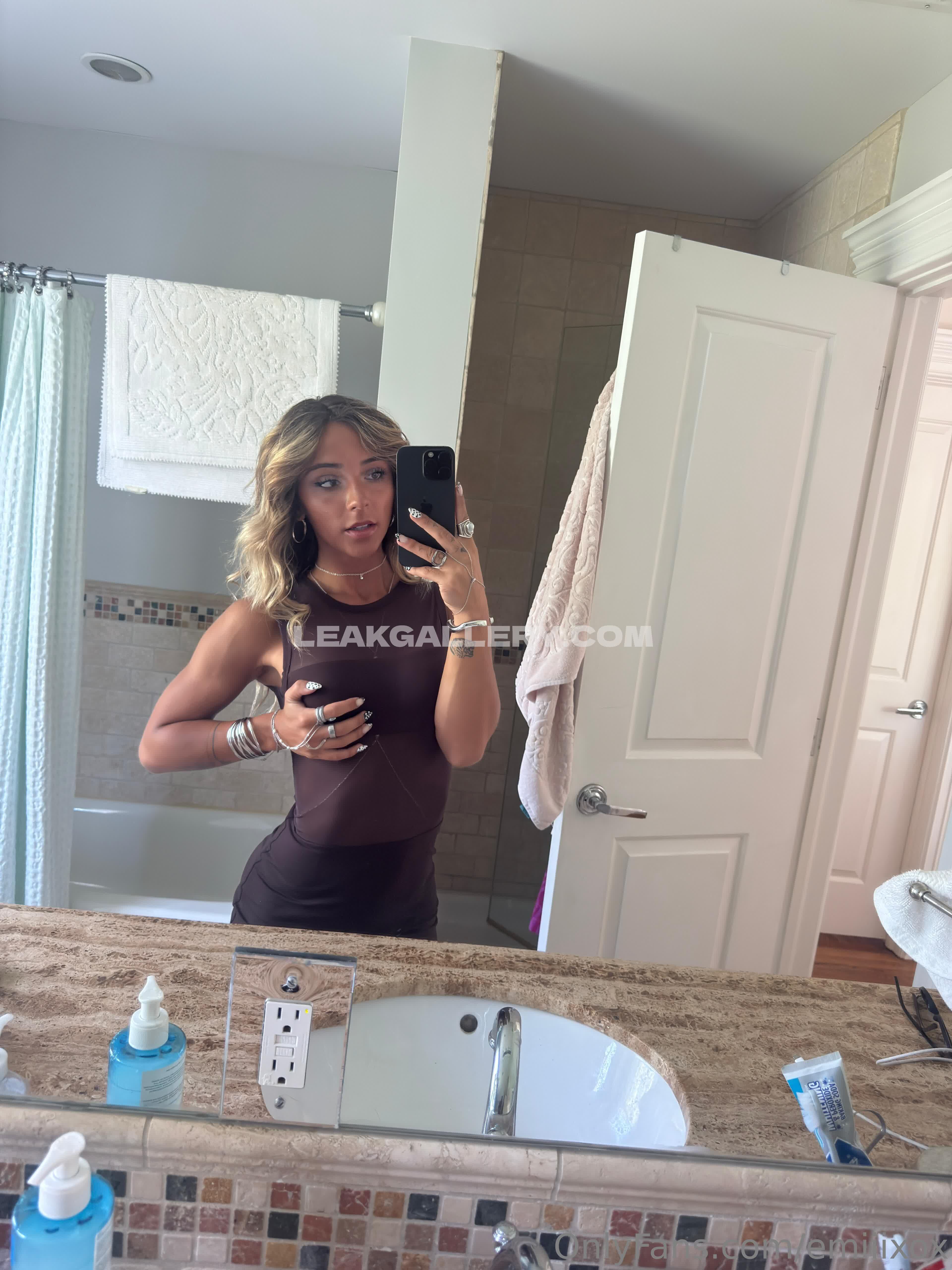 Emiiixox Exclusive Leaked Nude OnlyFans #7422495
