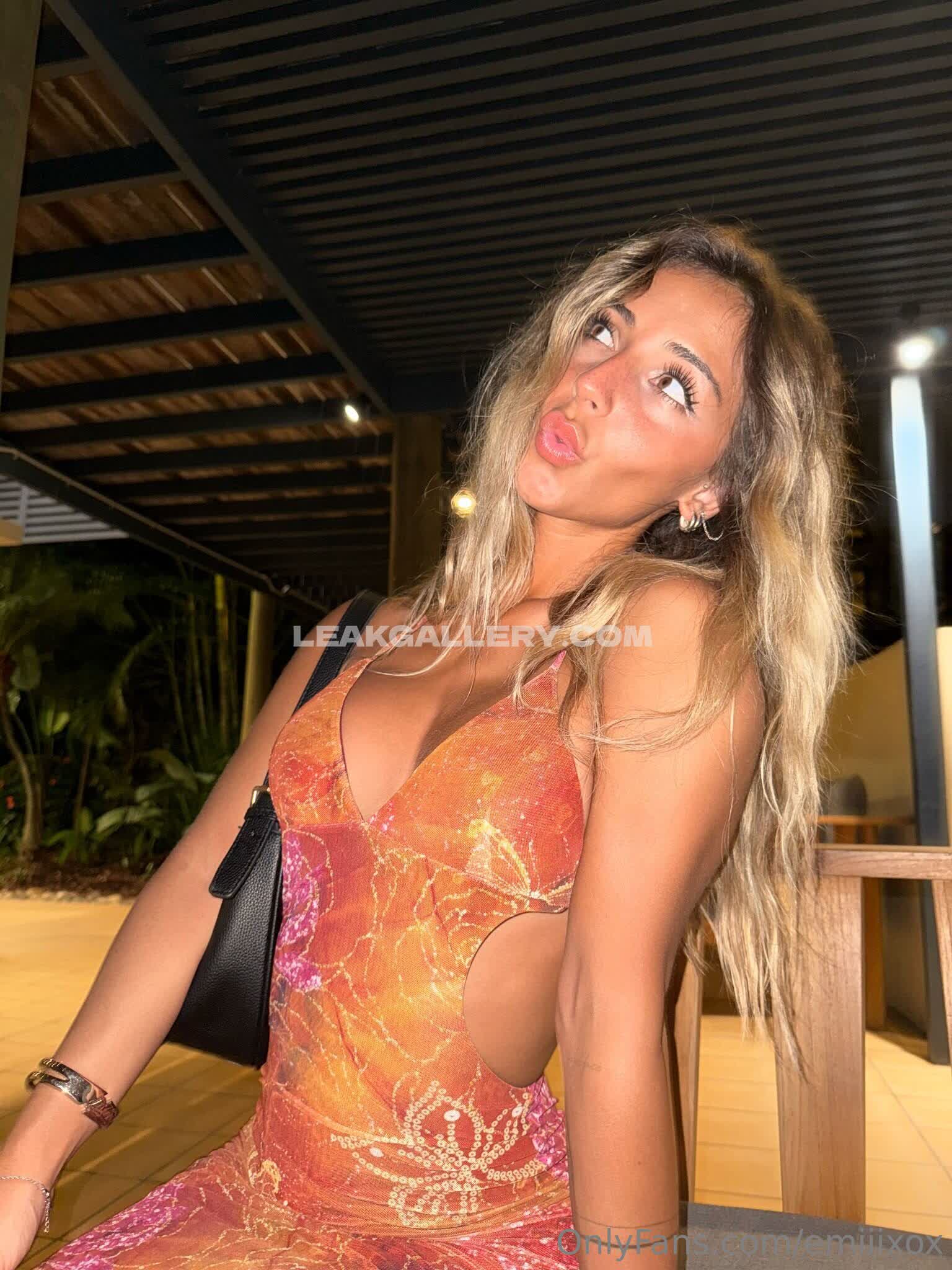 Emiiixox Exclusive Leaked Nude OnlyFans #4340213