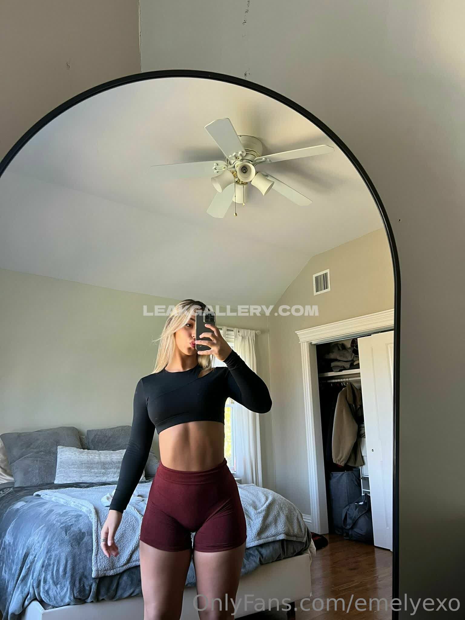 Emiiixox Exclusive Leaked Nude OnlyFans #5126966
