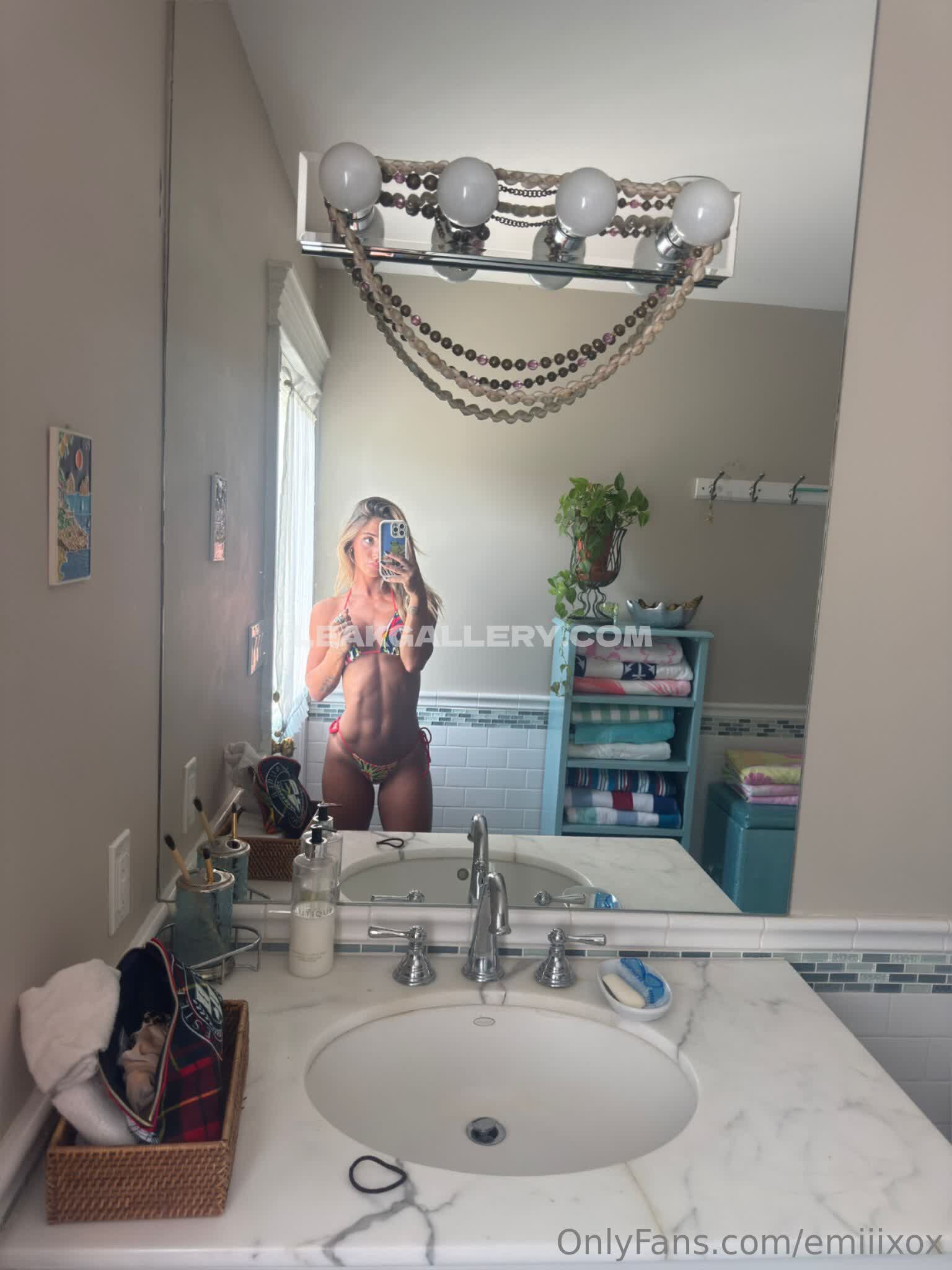 Emiiixox Exclusive Leaked Nude OnlyFans #7422427