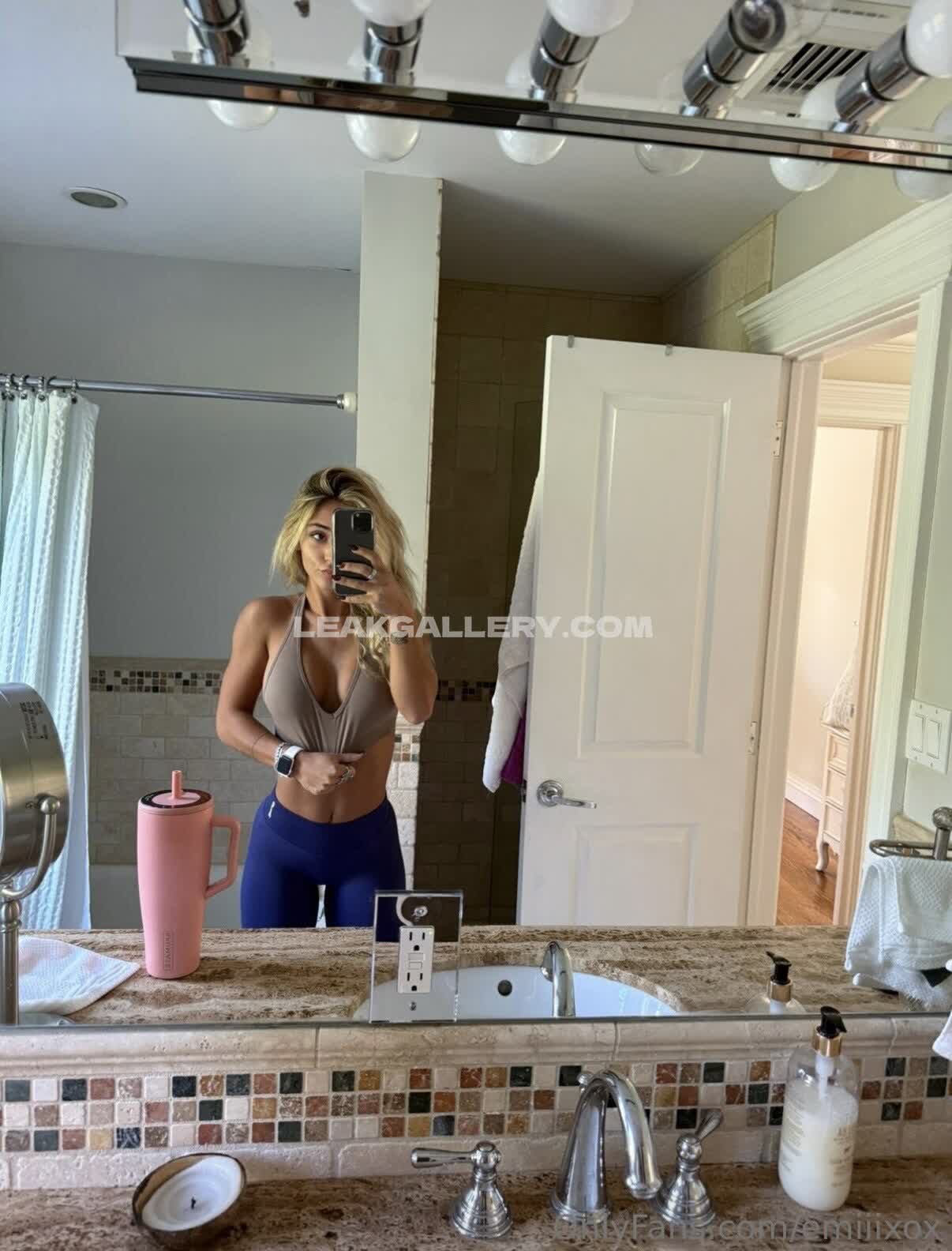 Emiiixox Exclusive Leaked Nude OnlyFans #6751667