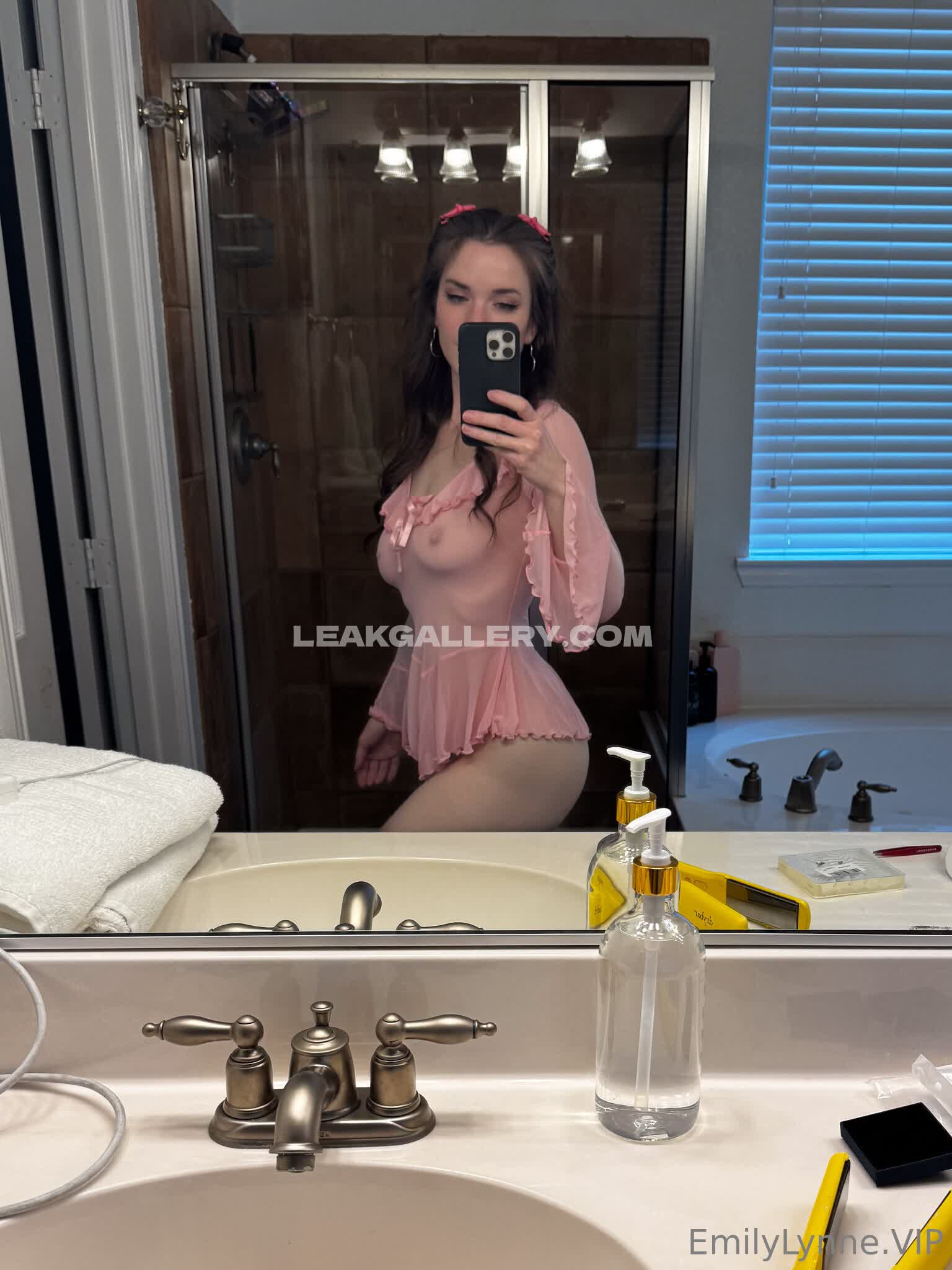 Emilylynne Exclusive Leaked Nude OnlyFans #8268017
