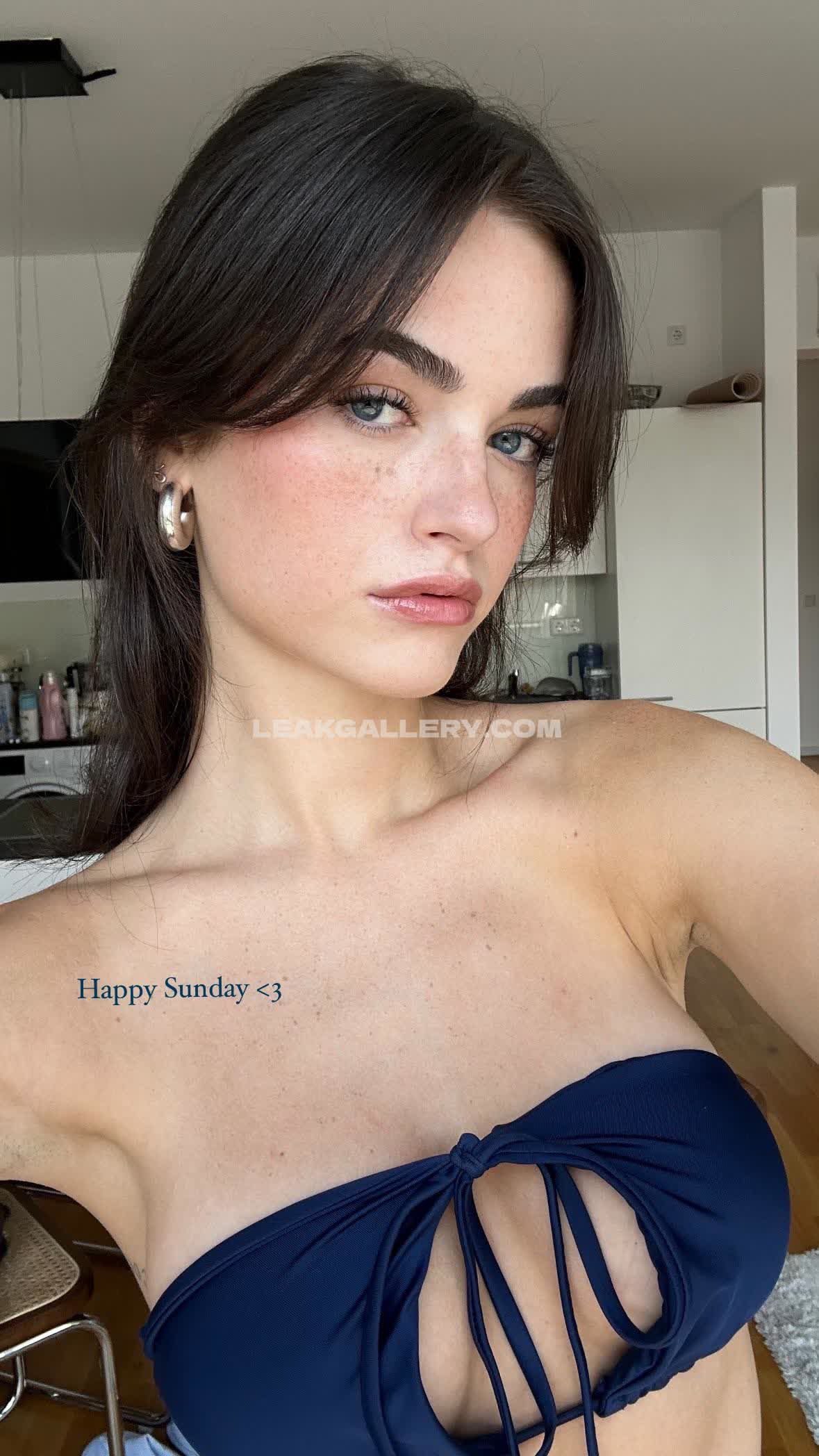 Fabienne Exclusive Leaked Nude OnlyFans #7698572
