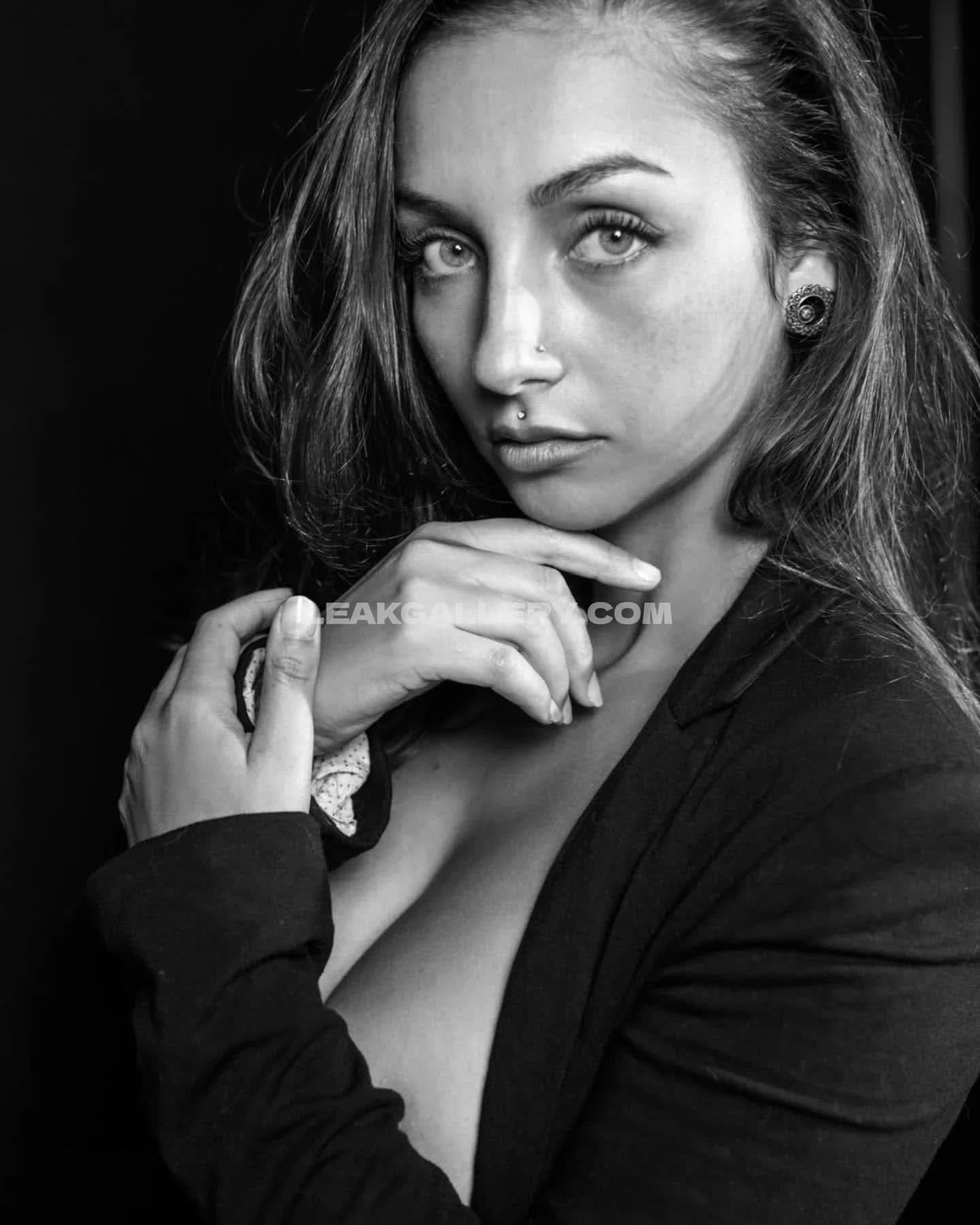 Fabiolaholystone Exclusive Leaked Nude OnlyFans #6769575