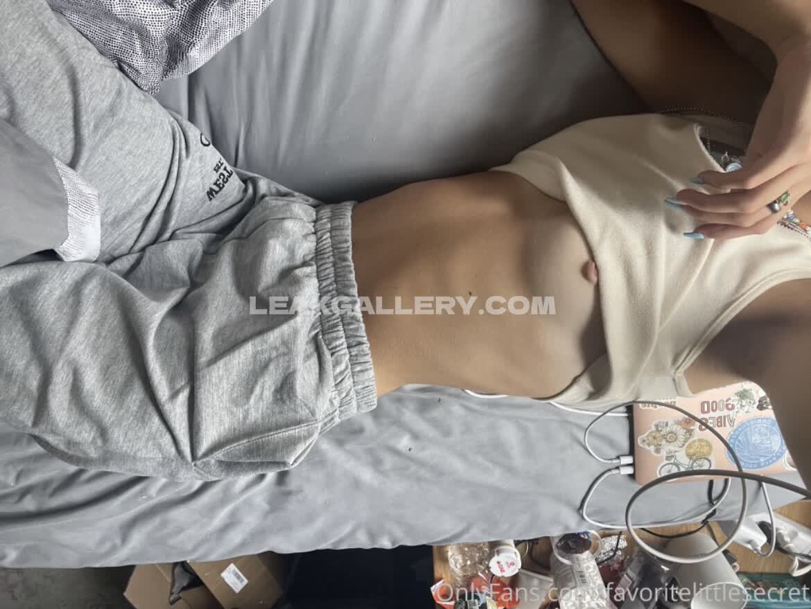 Favoritelittlesecret 独家泄露的OnlyFans裸照 #5169449