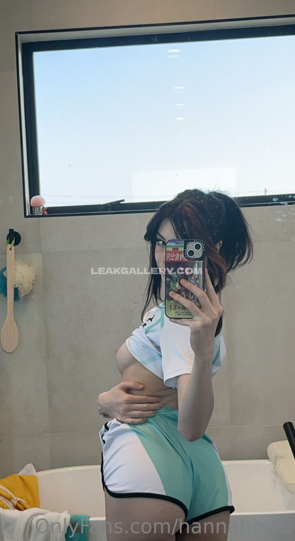 Hannahowo Exclusive Leaked Nude OnlyFans #2998572