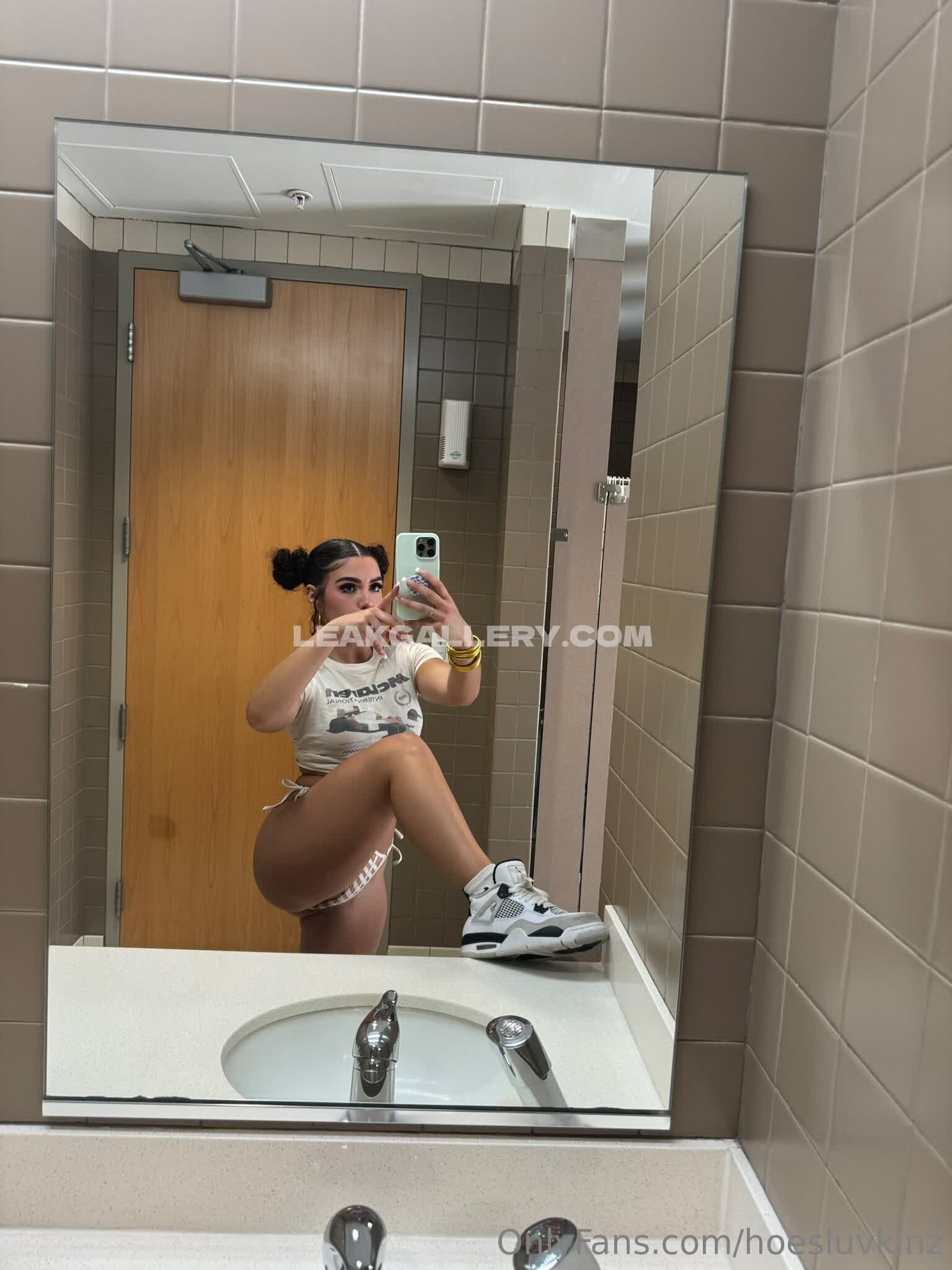 Hoesluvkinz Exclusive Leaked Nude OnlyFans #5610774