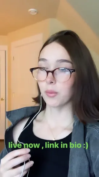Holls8 Exclusive Leaked Nude OnlyFans #8025435