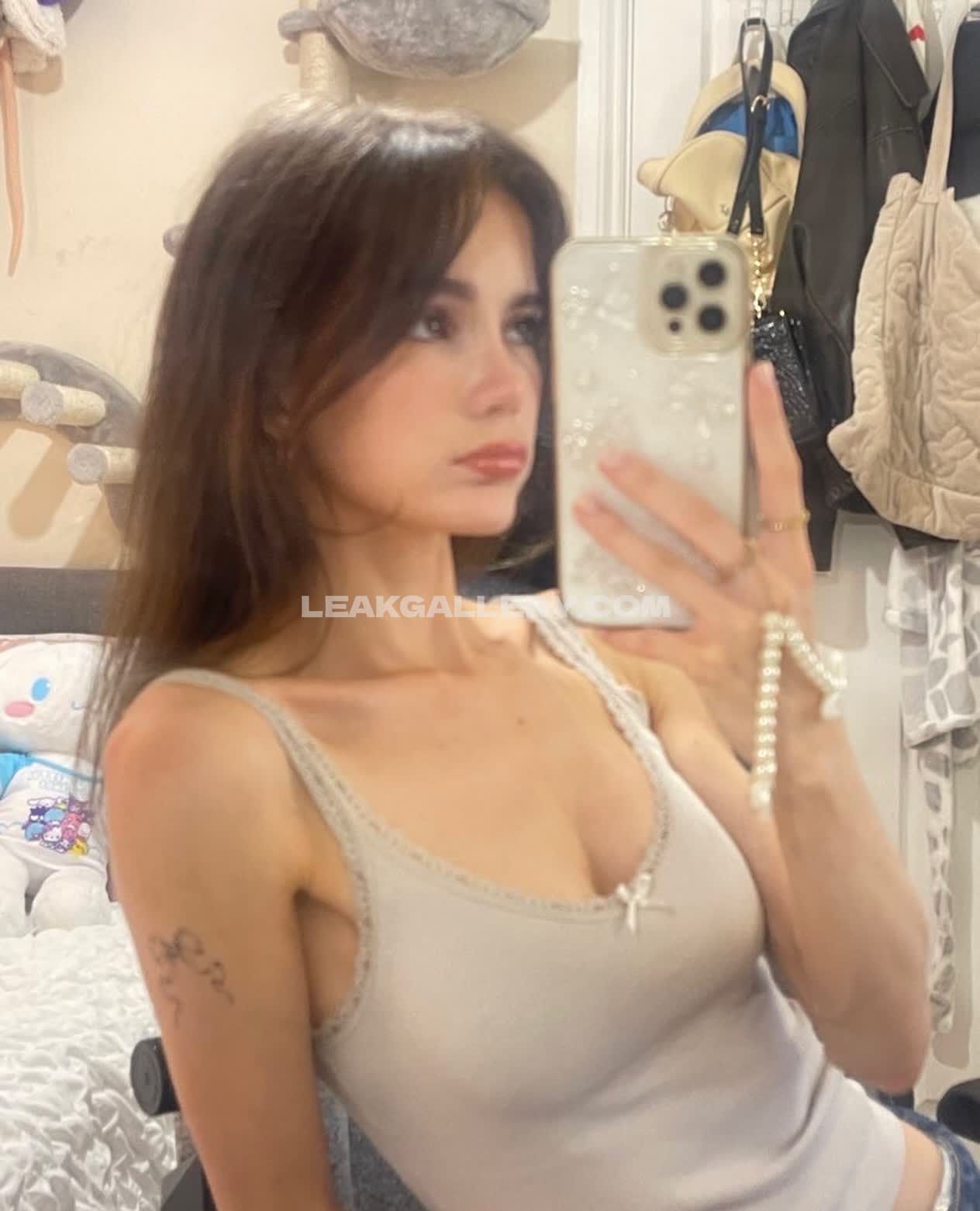 Hollsbeauti Exclusive Leaked Nude OnlyFans #7801985