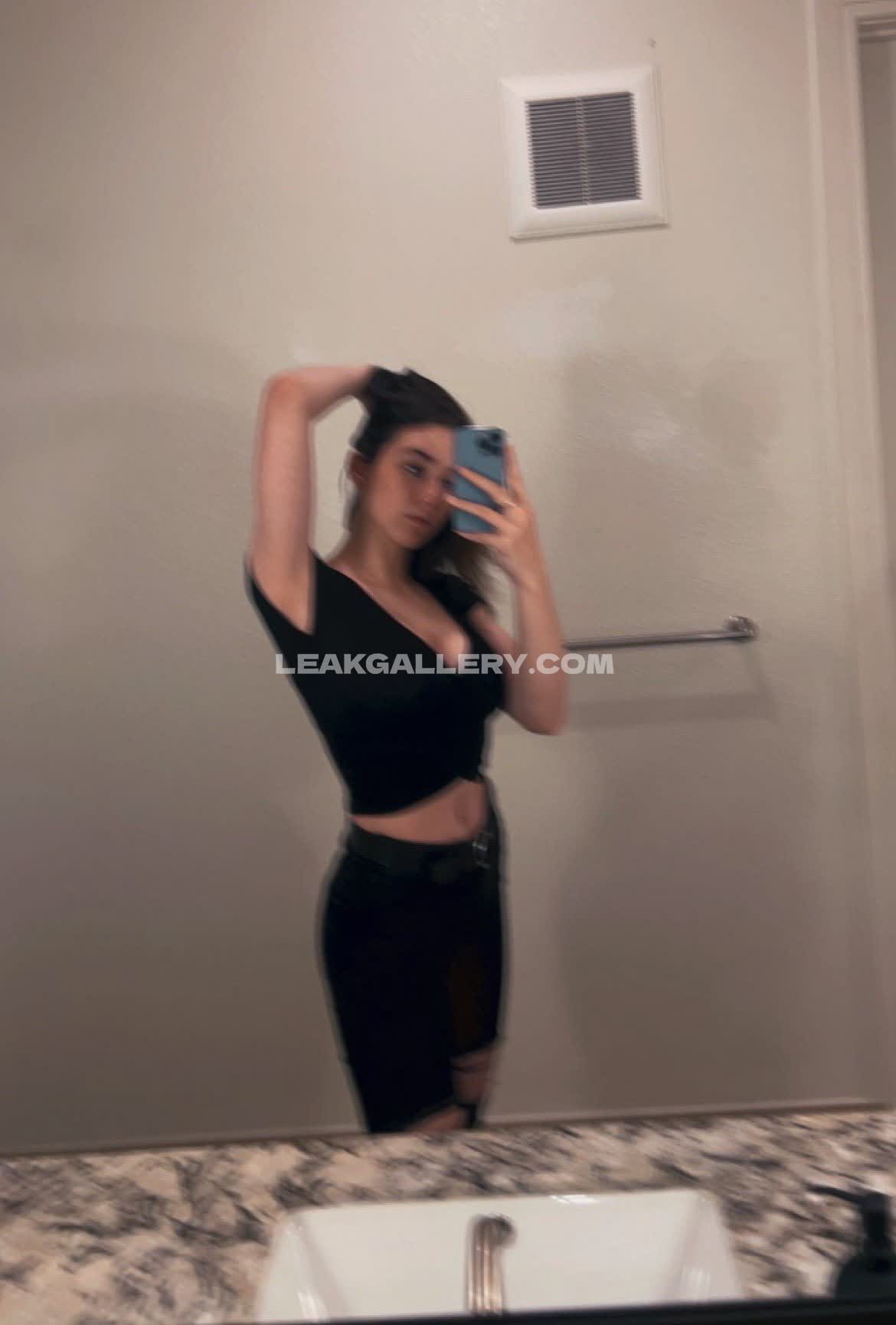 Itslidyuh Exclusive Leaked Nude OnlyFans #7980675