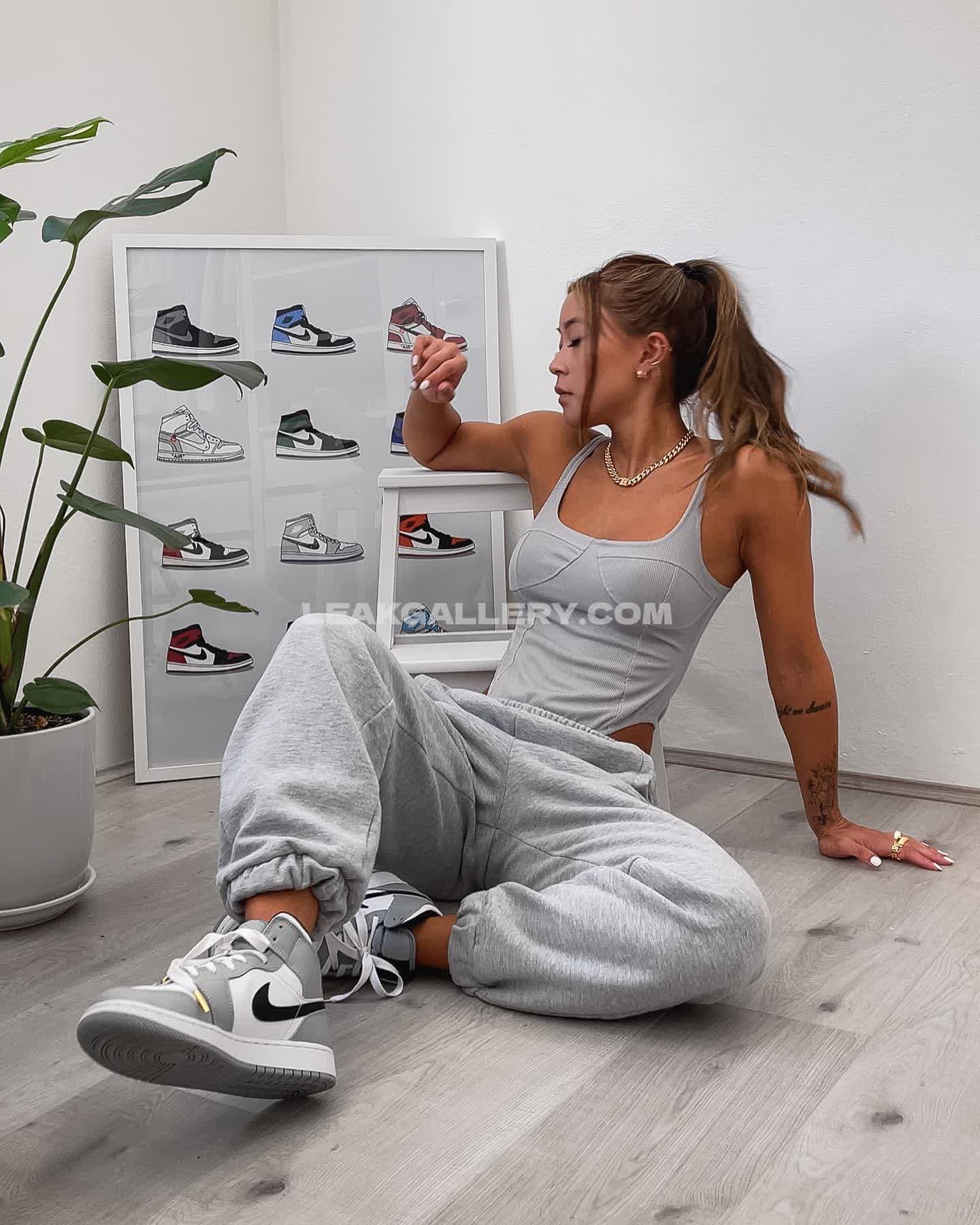 Jennifer__chong Exclusive Leaked Nude OnlyFans #7023069