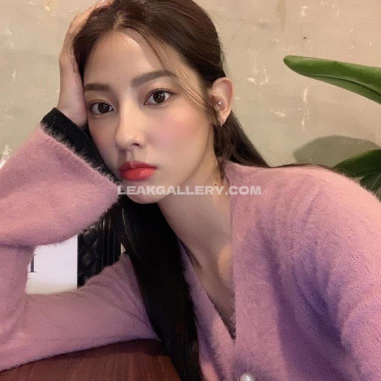 Jeonjisu92 Exclusive Leaked Nude OnlyFans #7834928