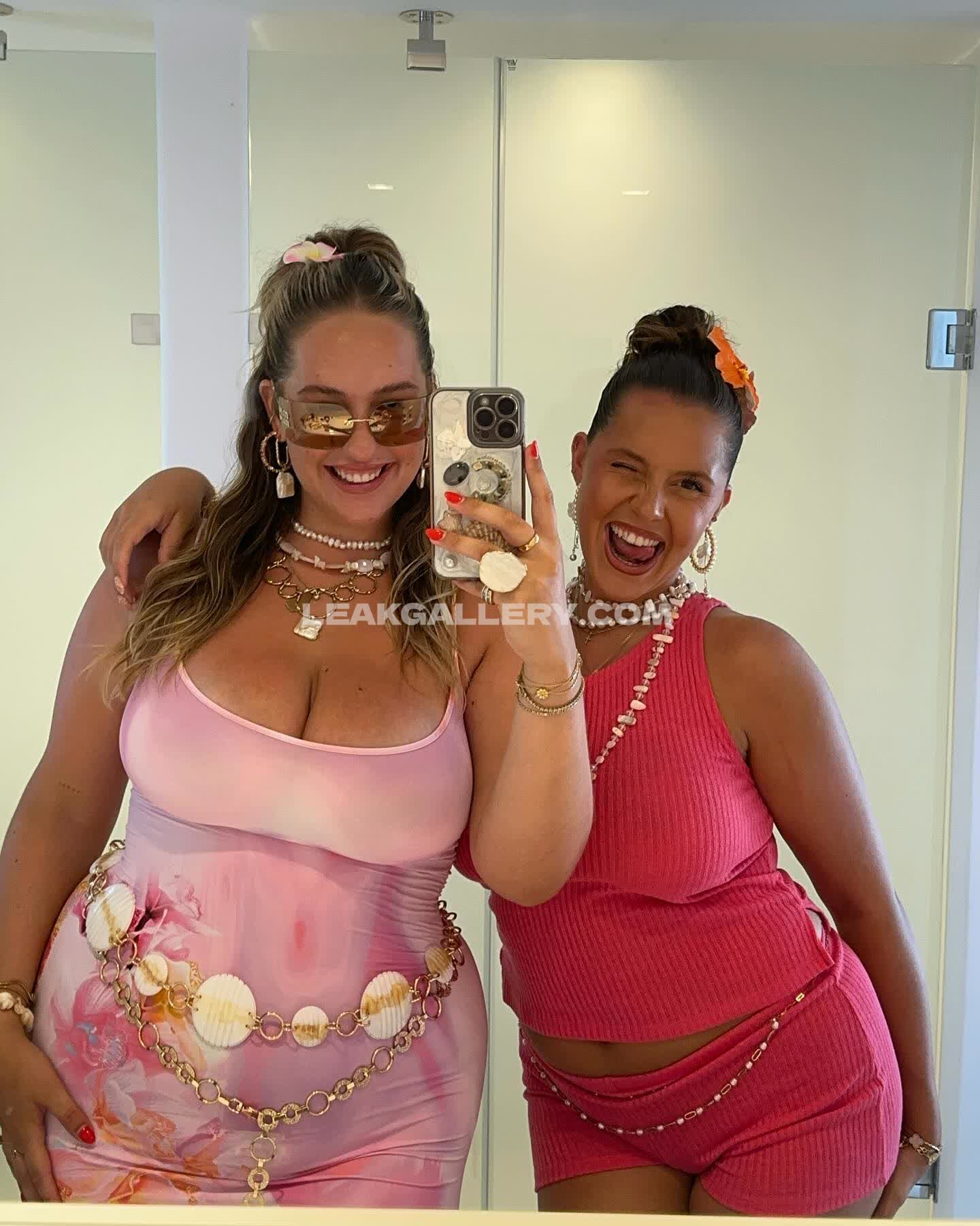 Joannvdherik Exclusive Leaked Nude OnlyFans #4115494
