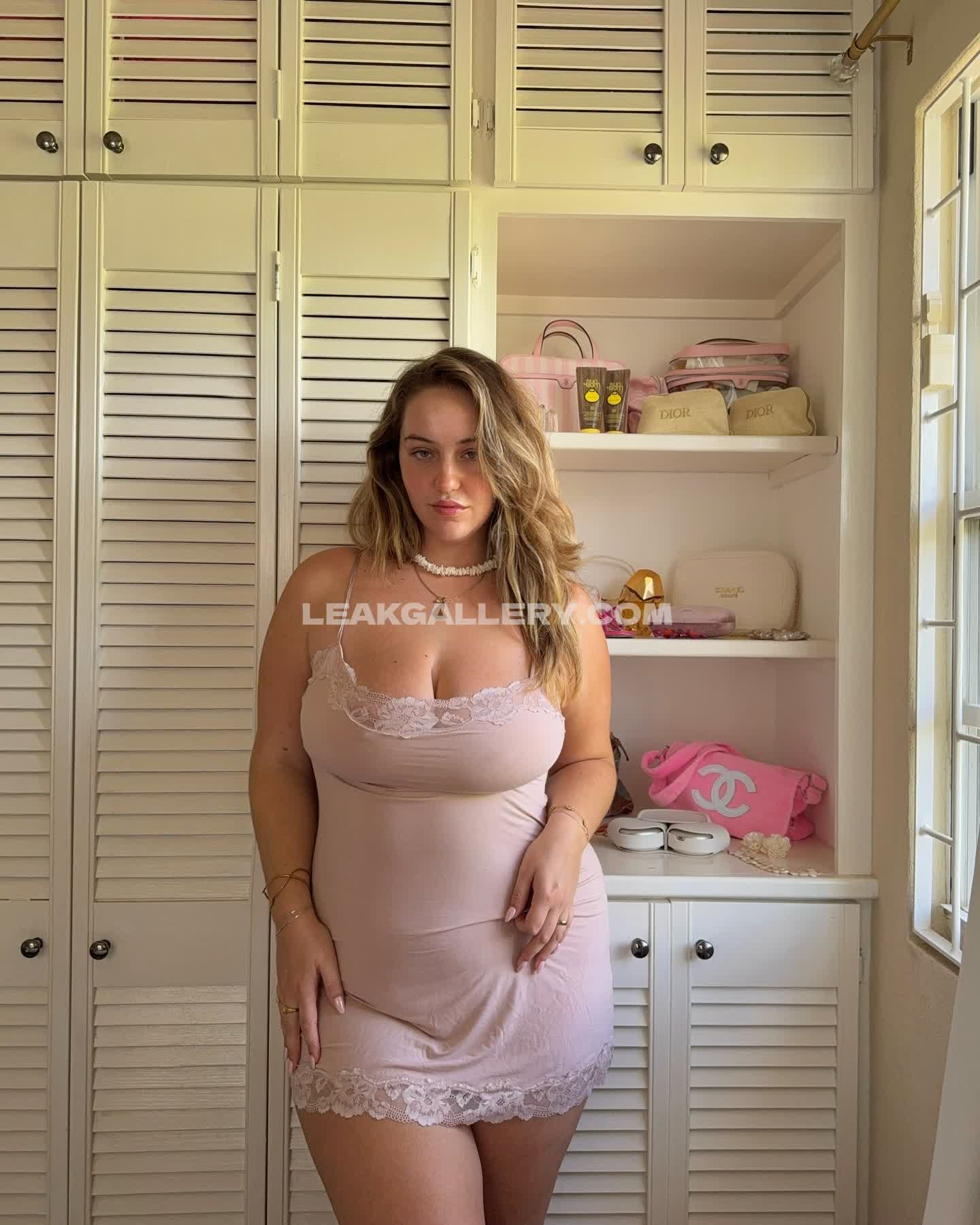 Joannvdherik Exclusive Leaked Nude OnlyFans #4115839