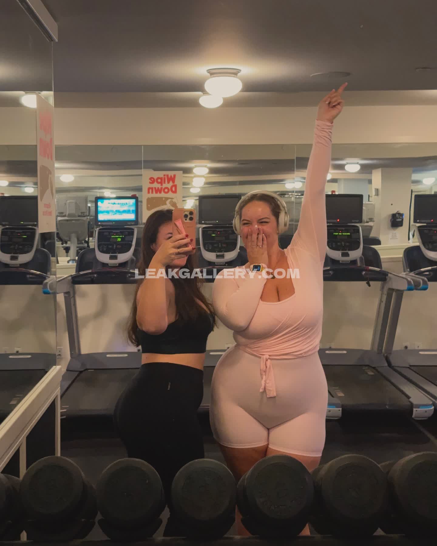 Joannvdherik Exclusive Leaked Nude OnlyFans #4115912