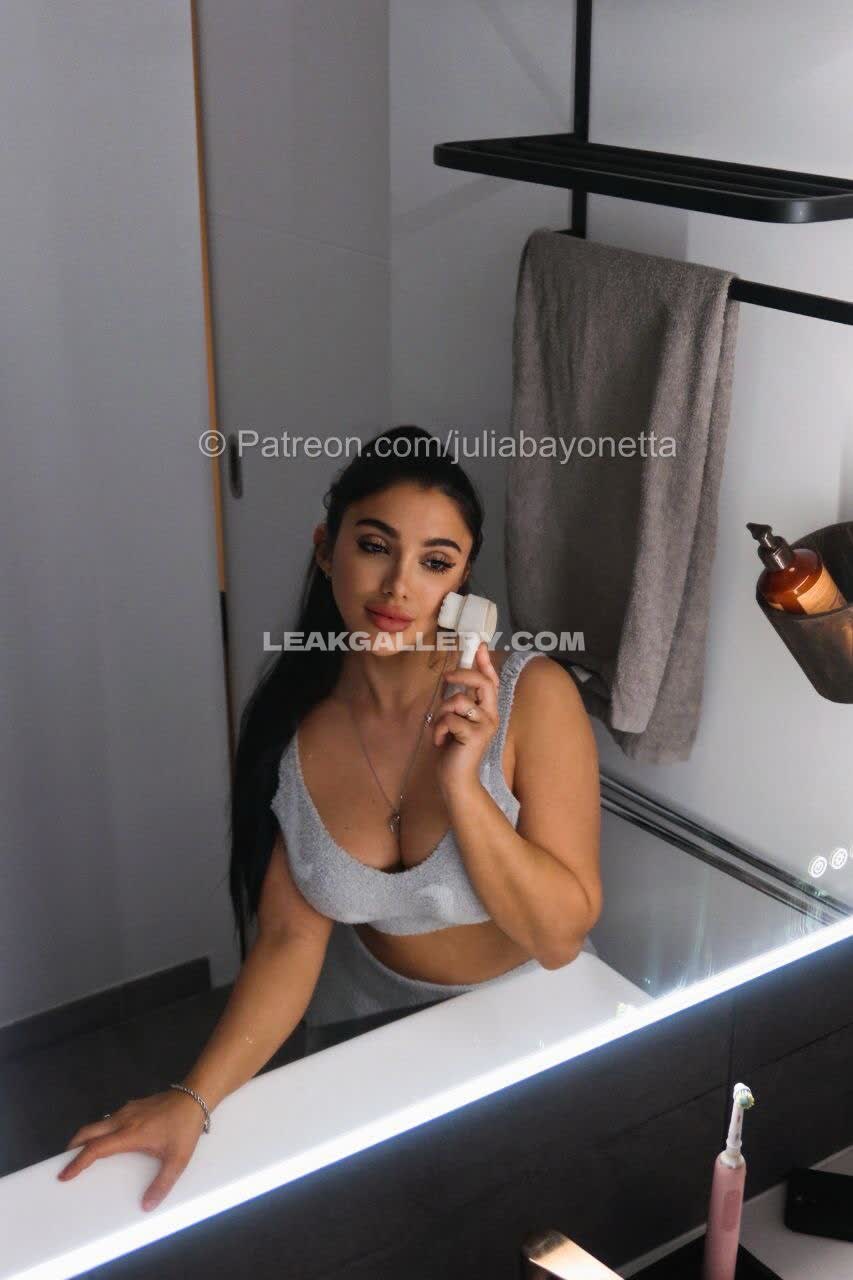 Juliabayonetta / Bayonetta OnlyFans Nudi in Esclusiva Trapela #5582584