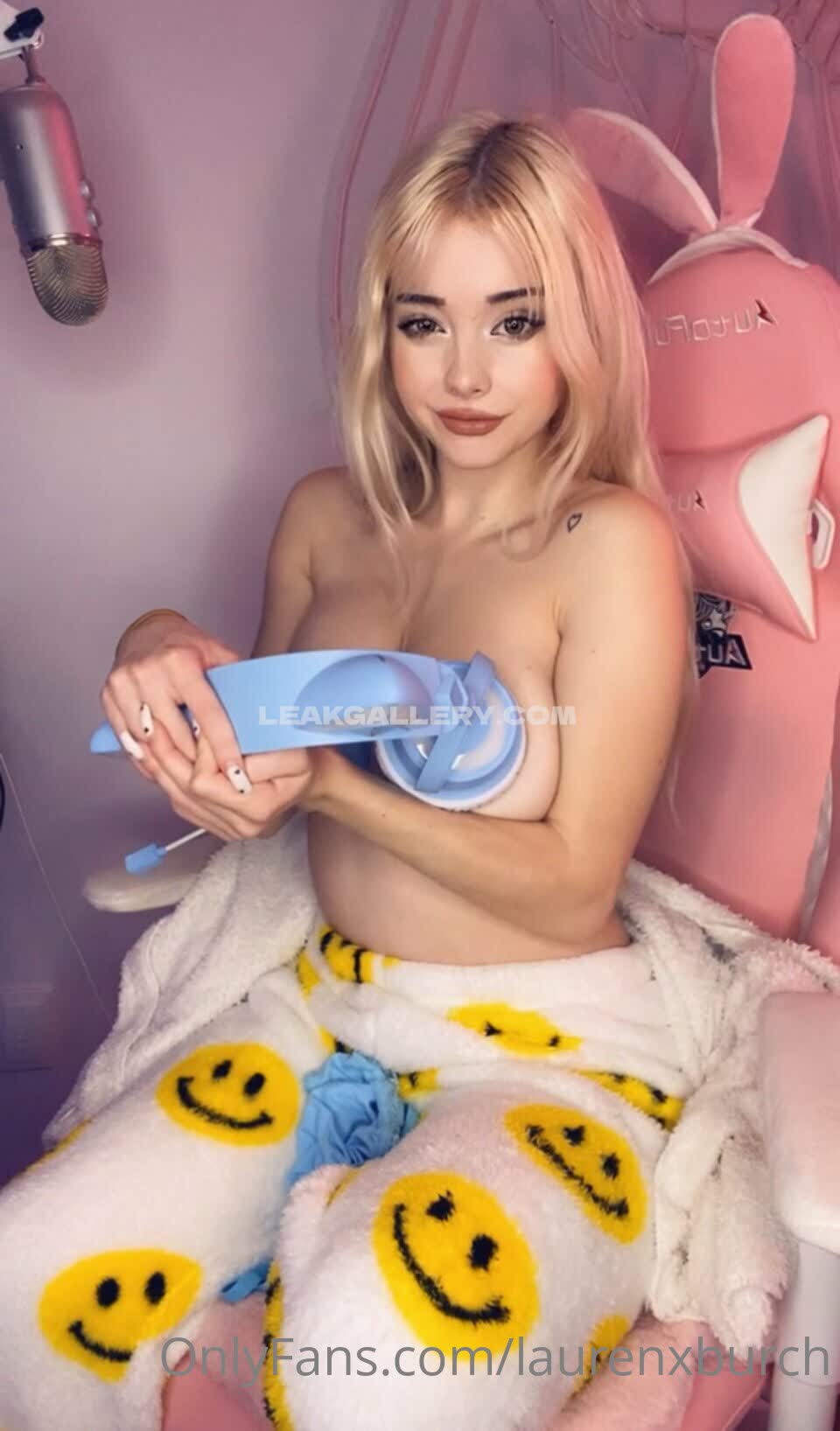Juliaburch / juliaaburch OnlyFans Nudi in Esclusiva Trapela #4398555