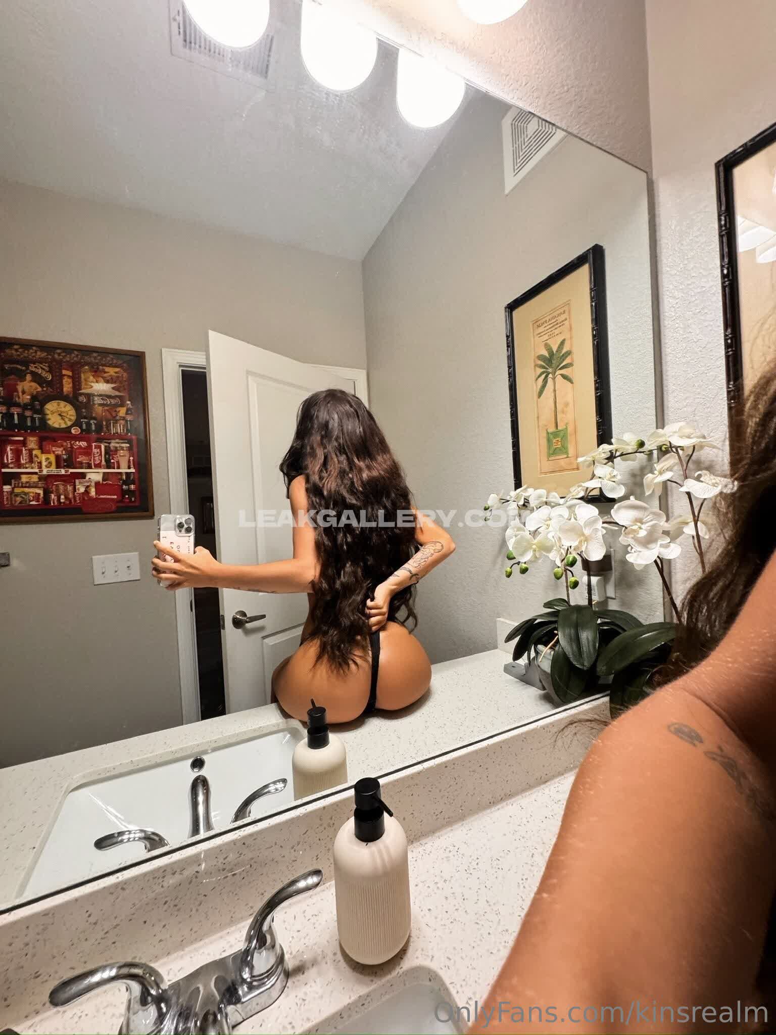 Kinsrealm Exclusive Leaked Nude OnlyFans #7365118