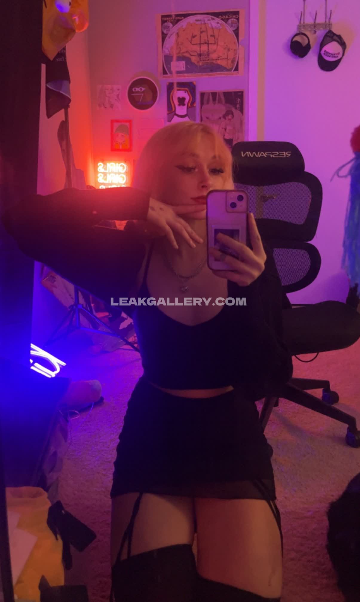 Kinzi Exclusive Leaked Nude OnlyFans #7498288