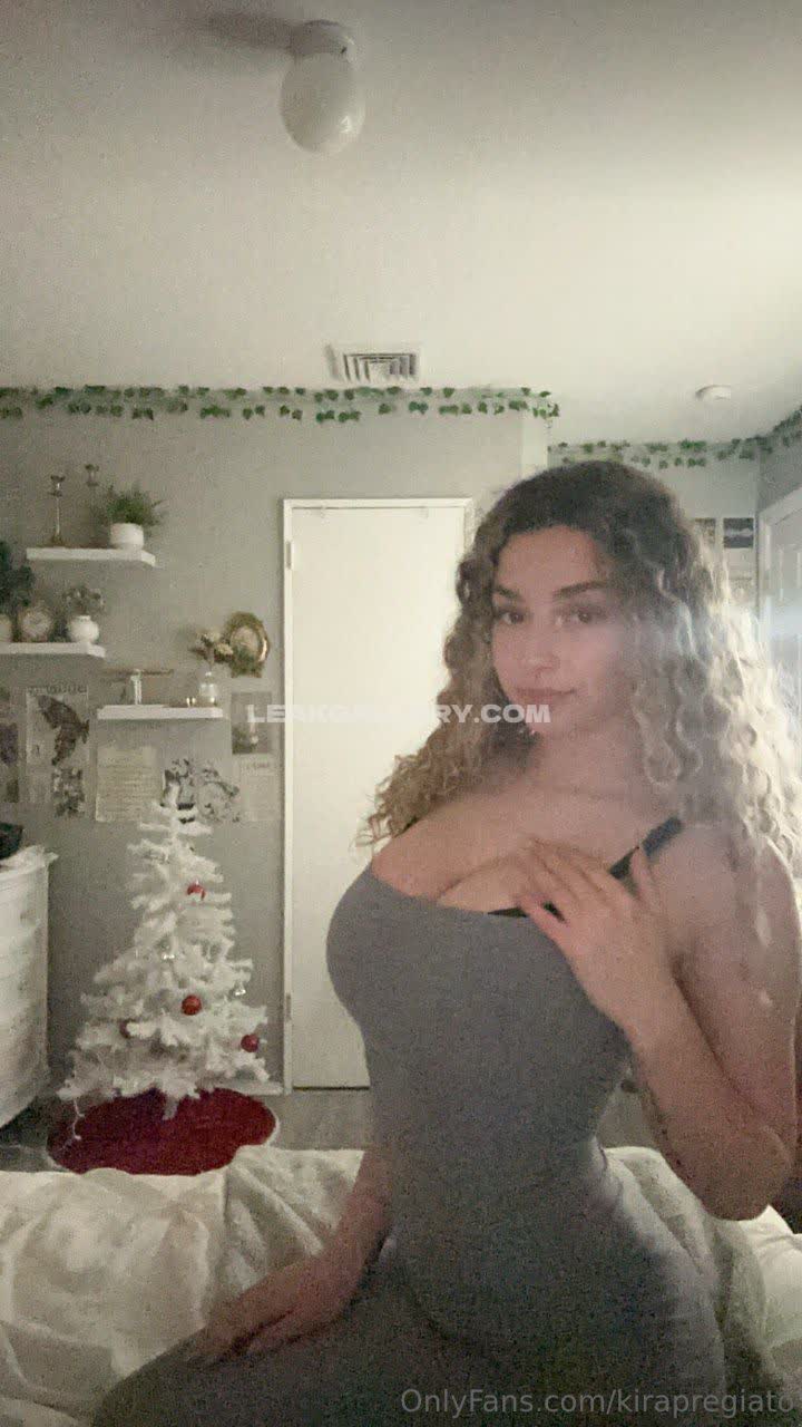 Kirapregiato / kira_pregiato Exclusive Leaked Nude OnlyFans #7046059
