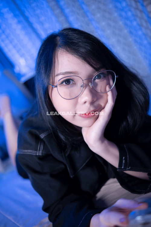 Kitzcua / kitzcua_ Exclusieve gelekte naaktcontent van OnlyFans #7788025