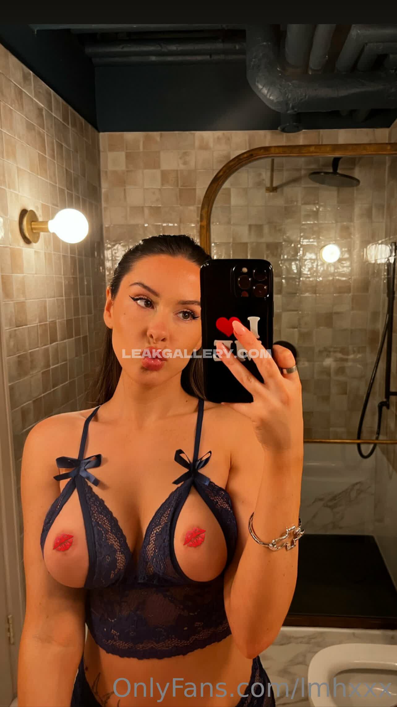 Laceymontgomery1 Exclusive Leaked Nude OnlyFans #3962011