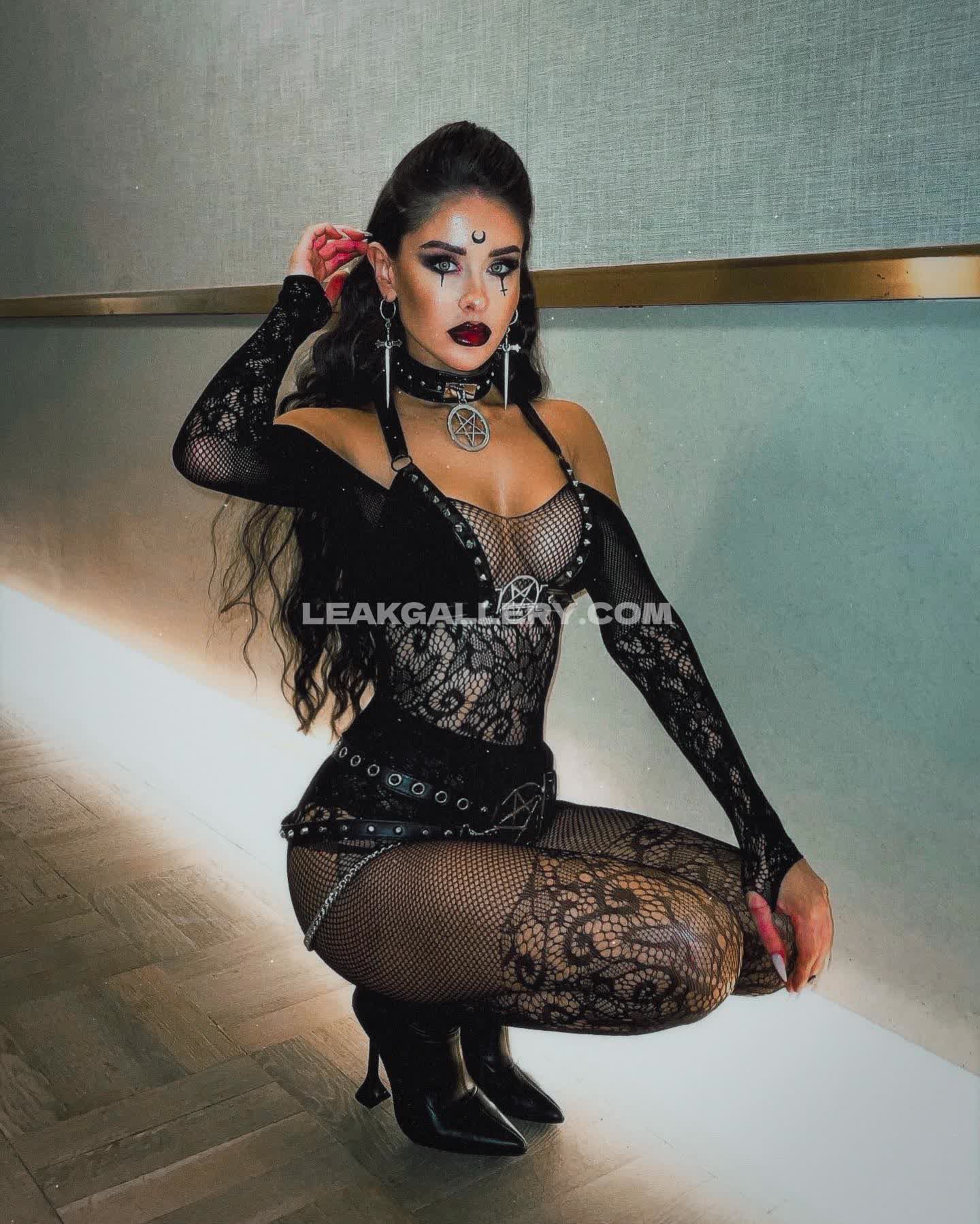 Laceymontgomery1 Exclusive Leaked Nude OnlyFans #3962892