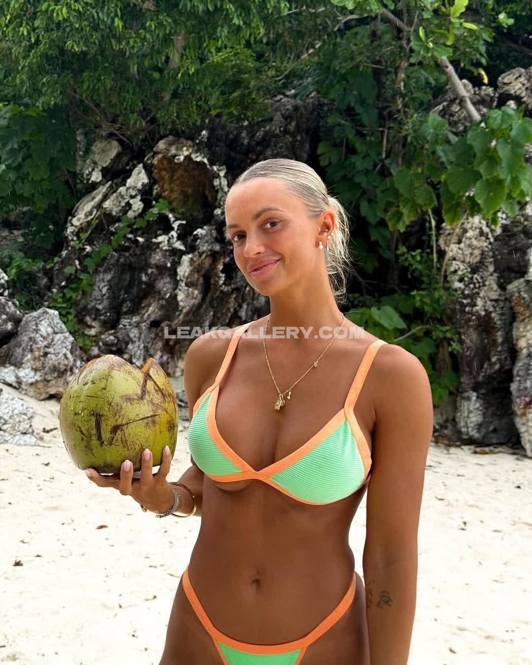 Laiaandrade Exclusive Leaked Nude OnlyFans #7895746