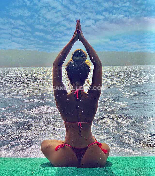 Lariwambier Exclusive Leaked Nude OnlyFans #8030608