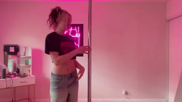 madiruve video thumbnail