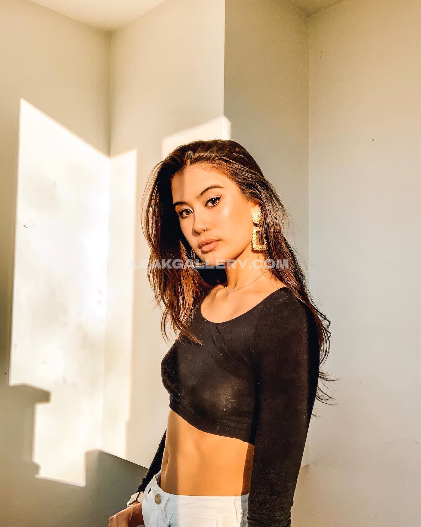 Makenna2113 Exclusive Leaked Nude OnlyFans #5219821