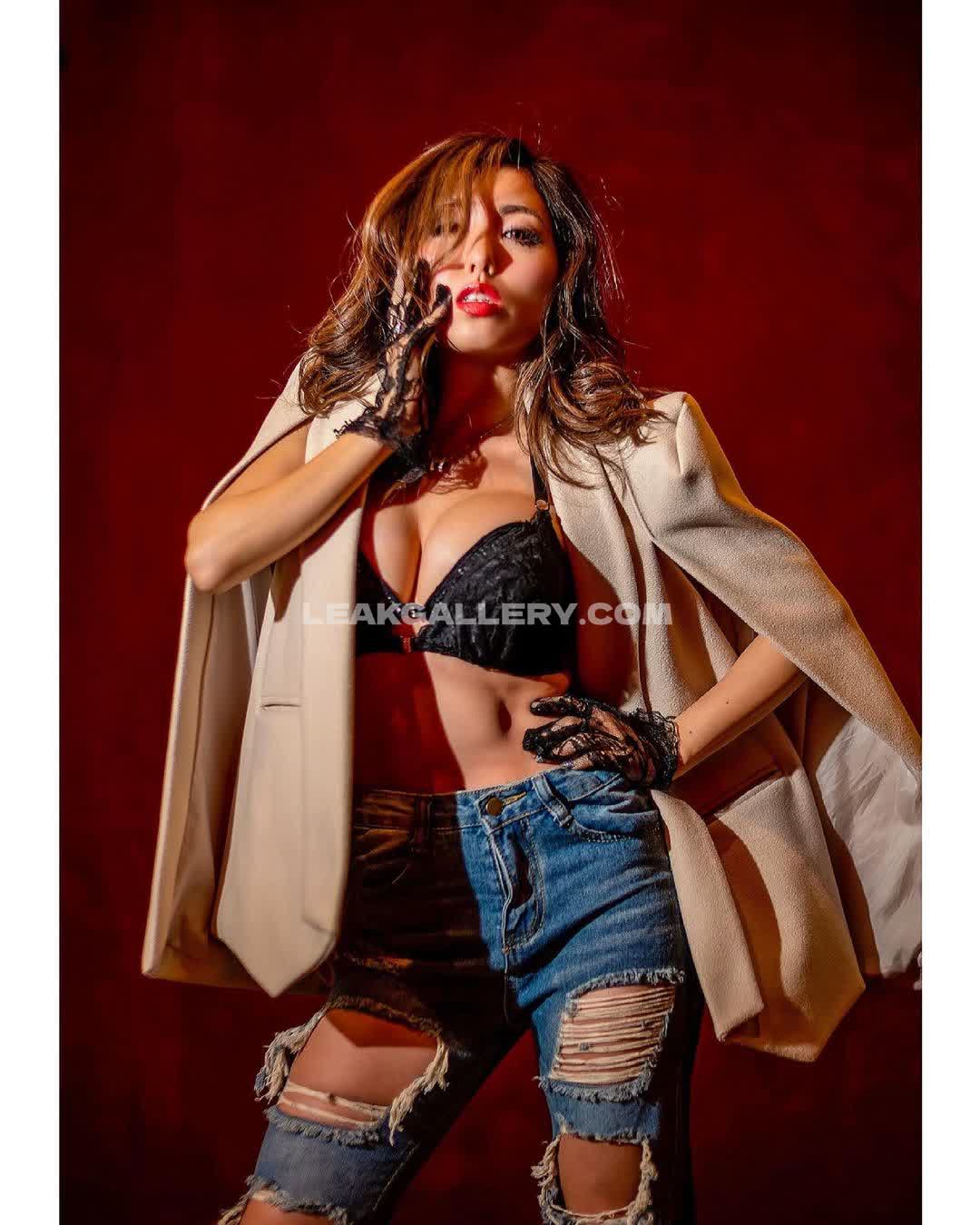 Makiron0803 Exclusive Leaked Nude OnlyFans #8035910