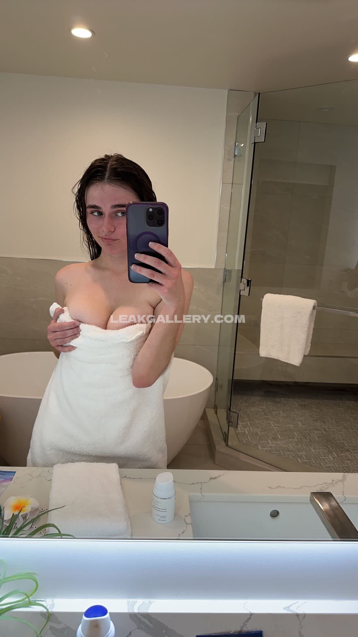 Megnut / meggnut / megnutt OnlyFans Nudi in Esclusiva Trapela #4637198