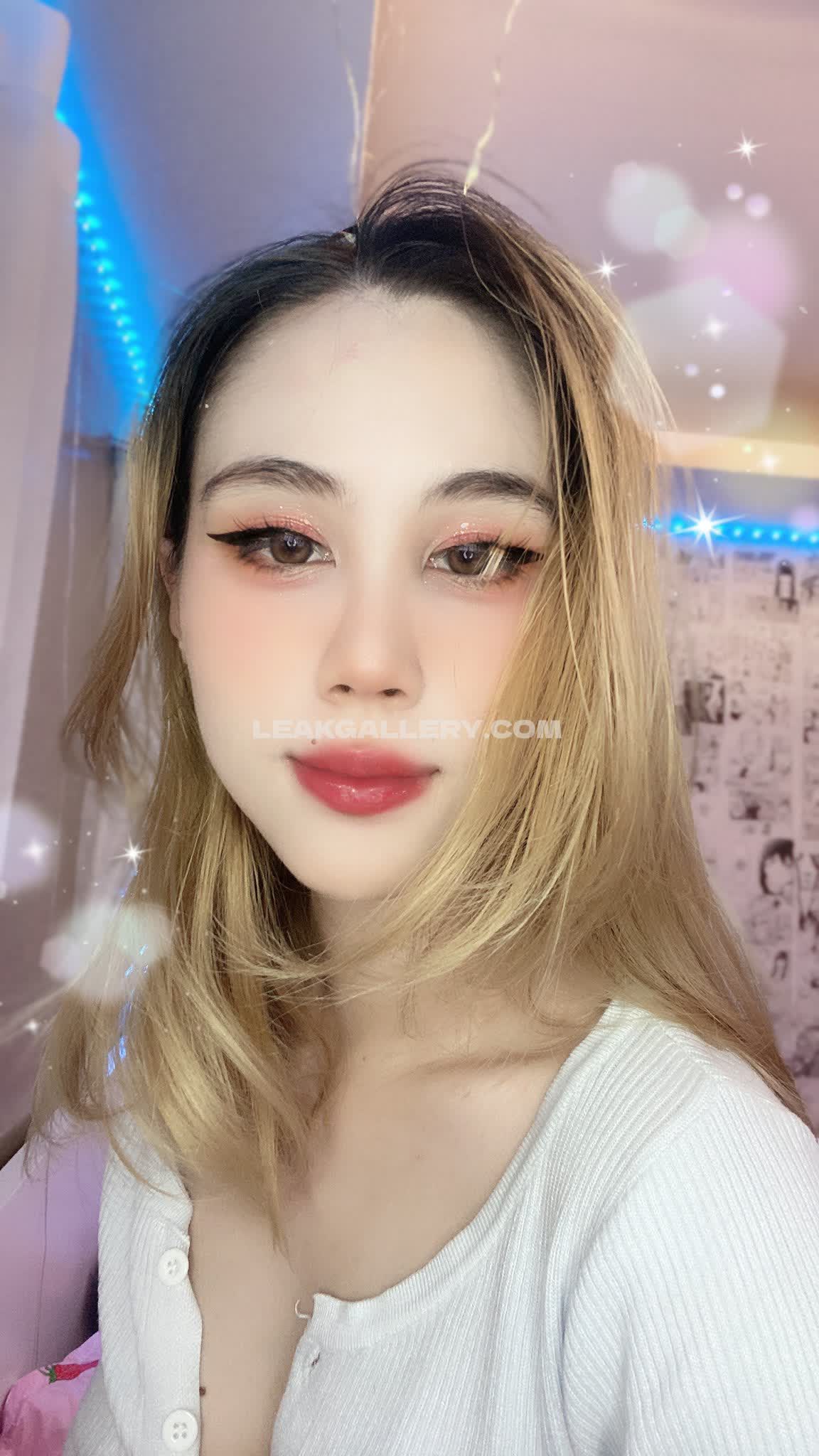 Megugami_ Exclusieve gelekte naaktcontent van OnlyFans #7571330