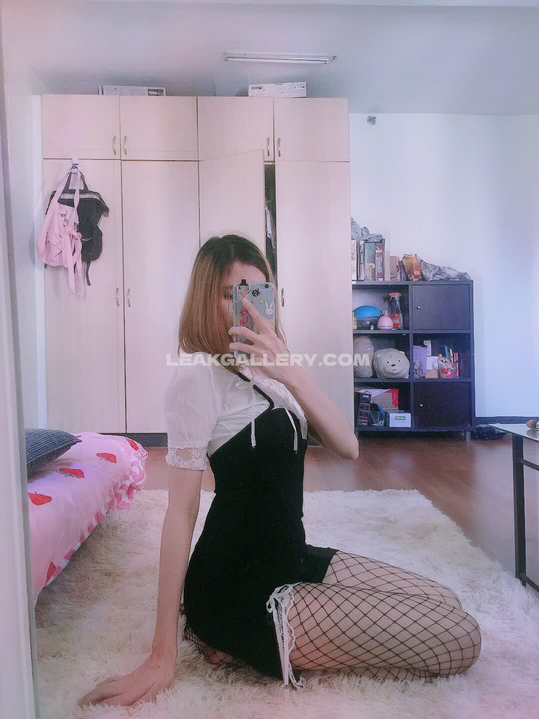 Megugami_ Exclusieve gelekte naaktcontent van OnlyFans #7572689