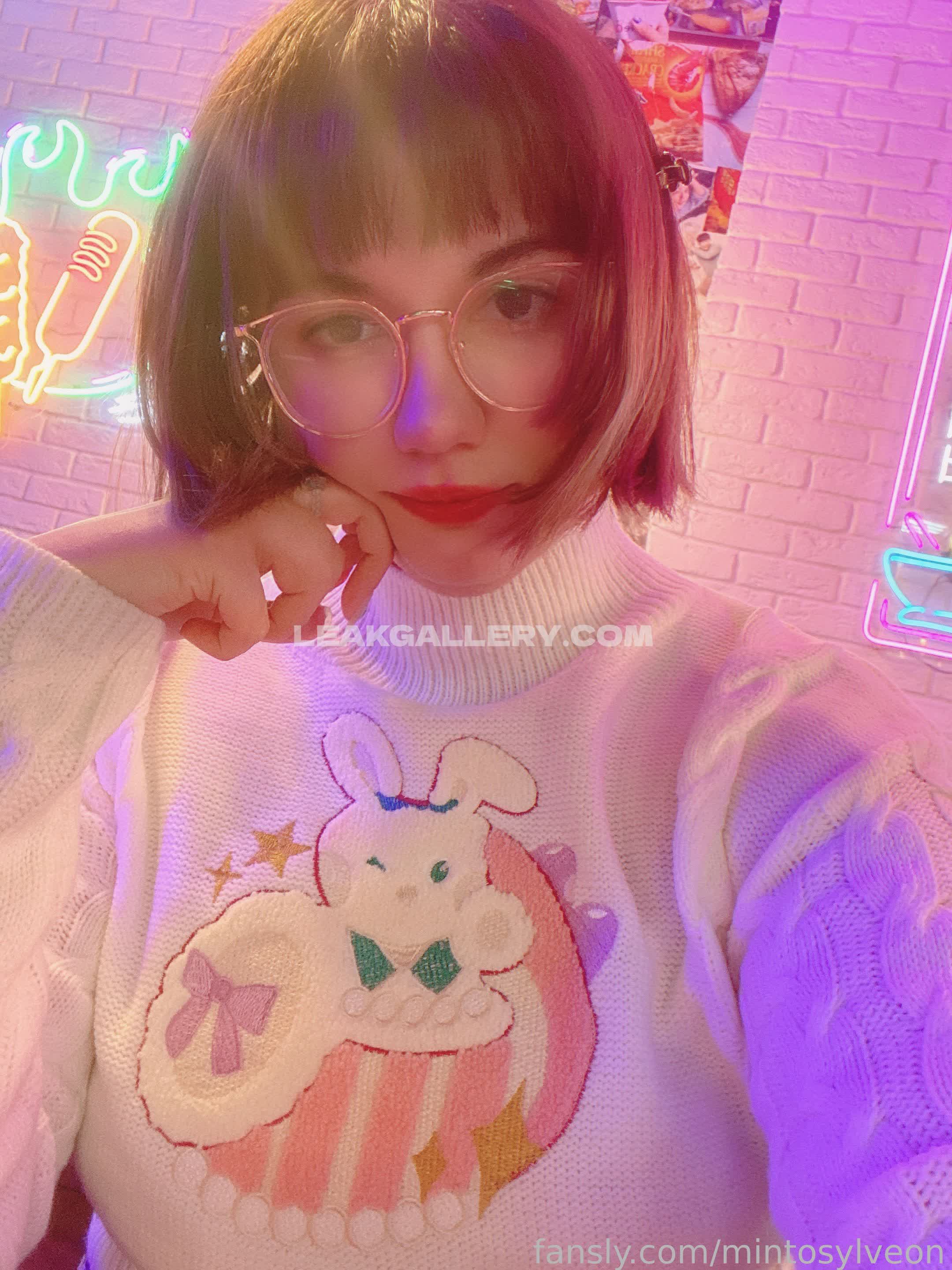 Mintosylveon OnlyFans Nudi in Esclusiva Trapela #3788341