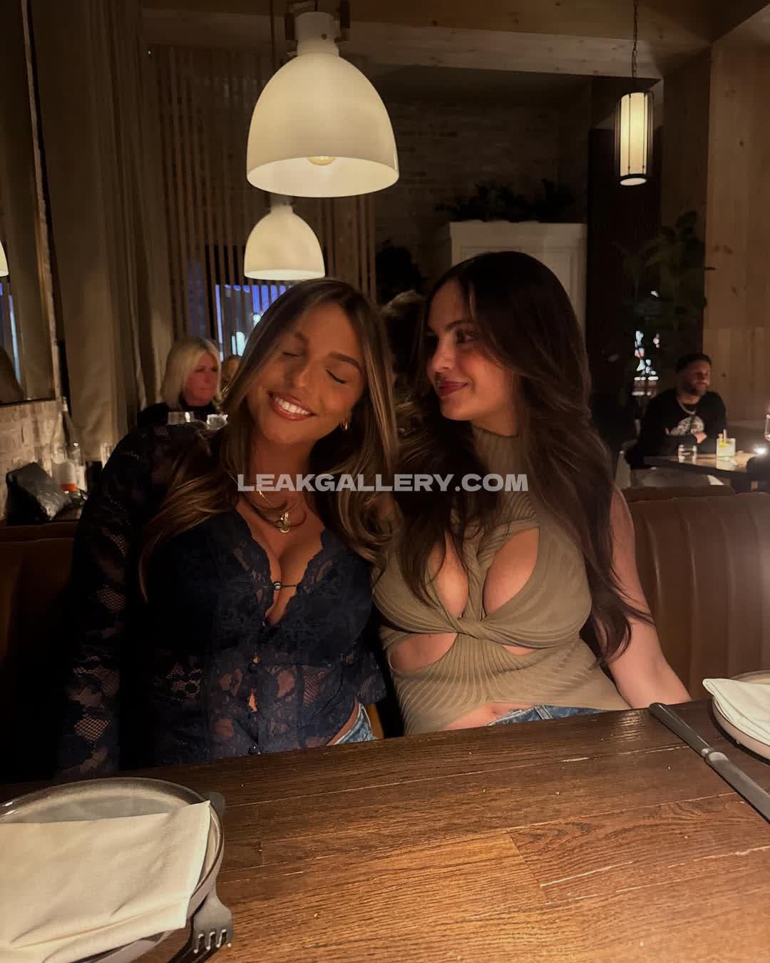 Myfavoritewants / sarabellaharriss / sexiisariii777 Exclusive Leaked Nude OnlyFans #3871417